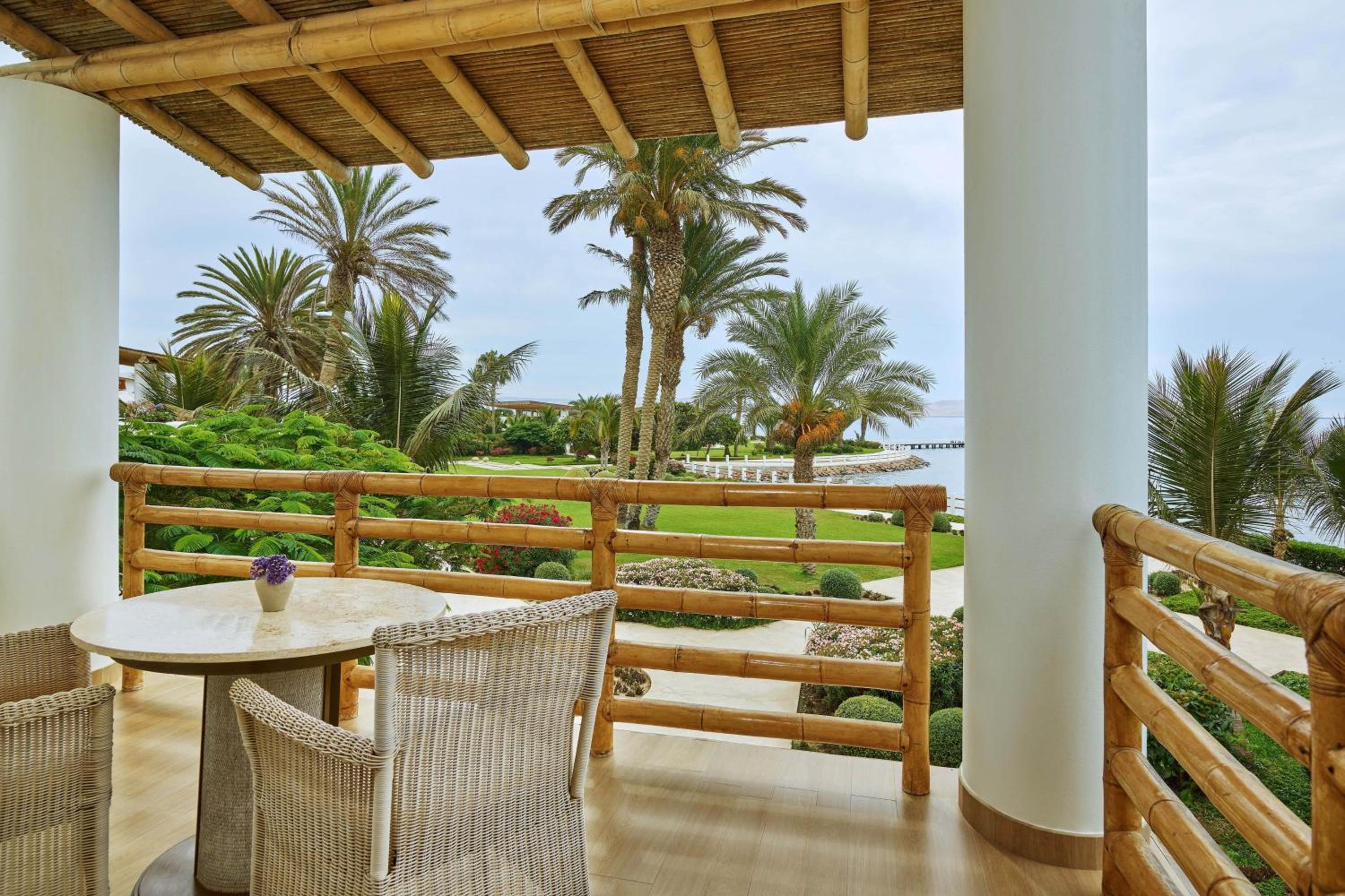 Terrace, Suite, 1 King, Sofa Bed, Oceanfront - Photo 7