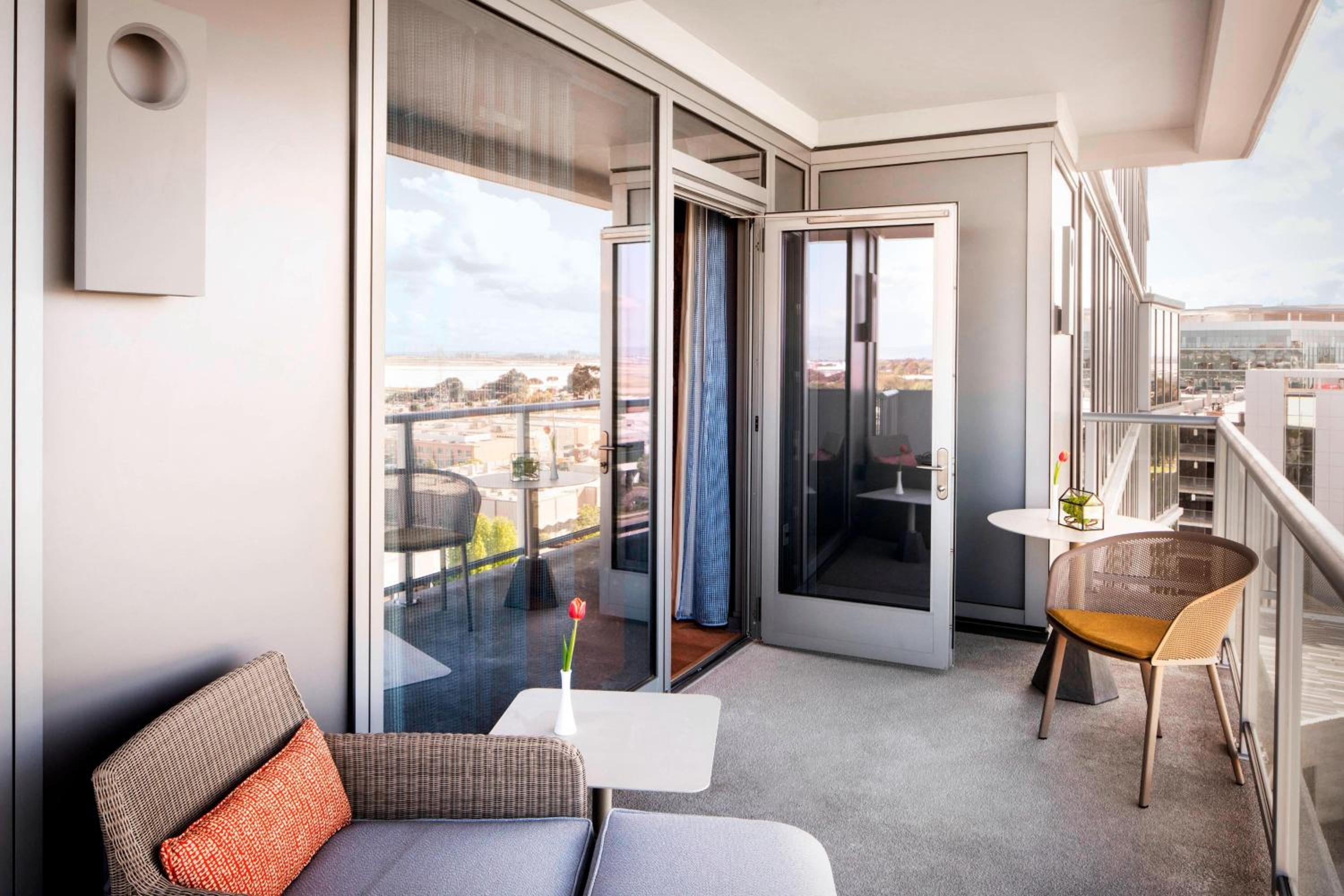 King Room with Balcony photo 3