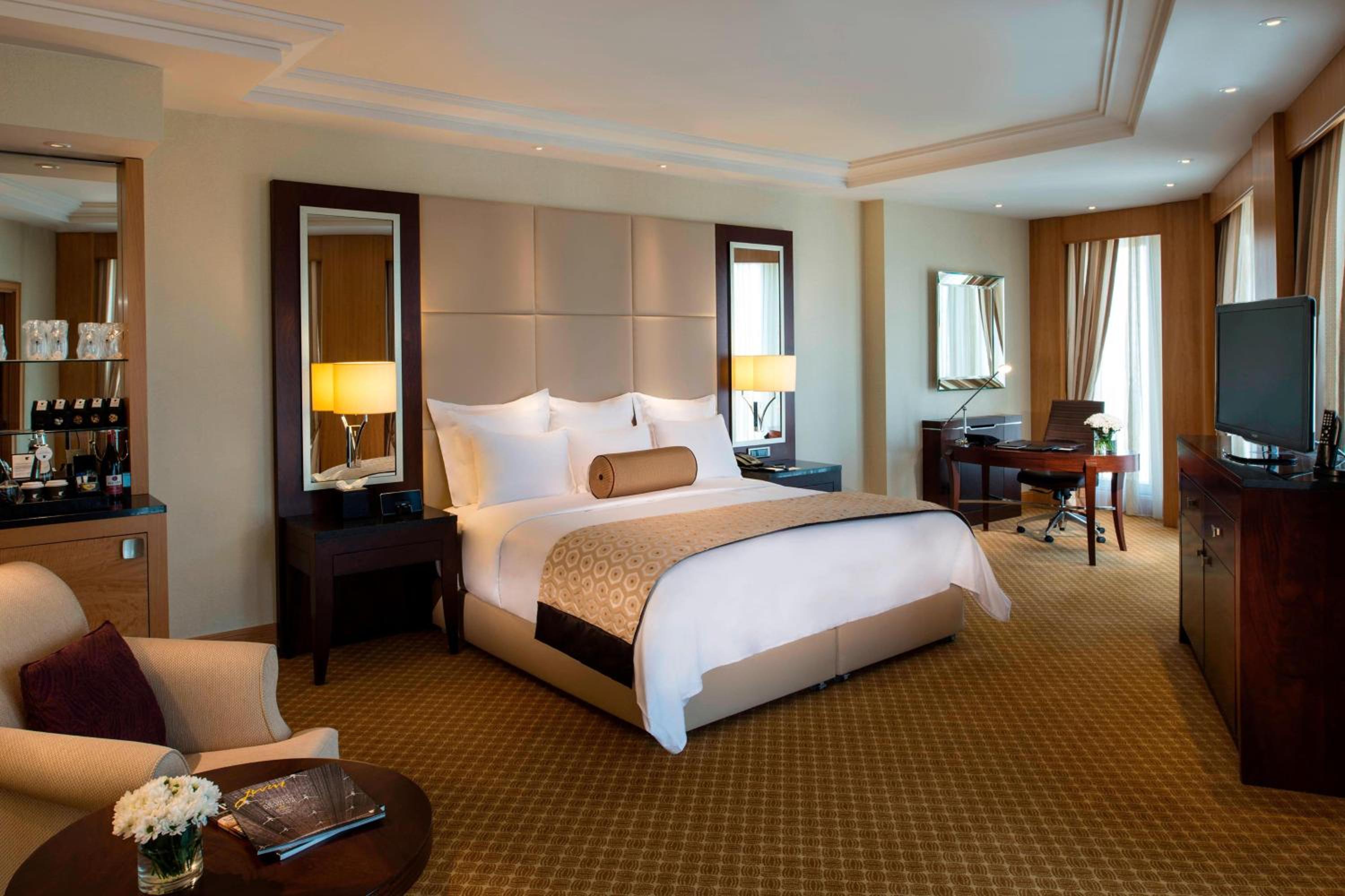 Executive Double Room with Executive Lounge Access - Photo 1