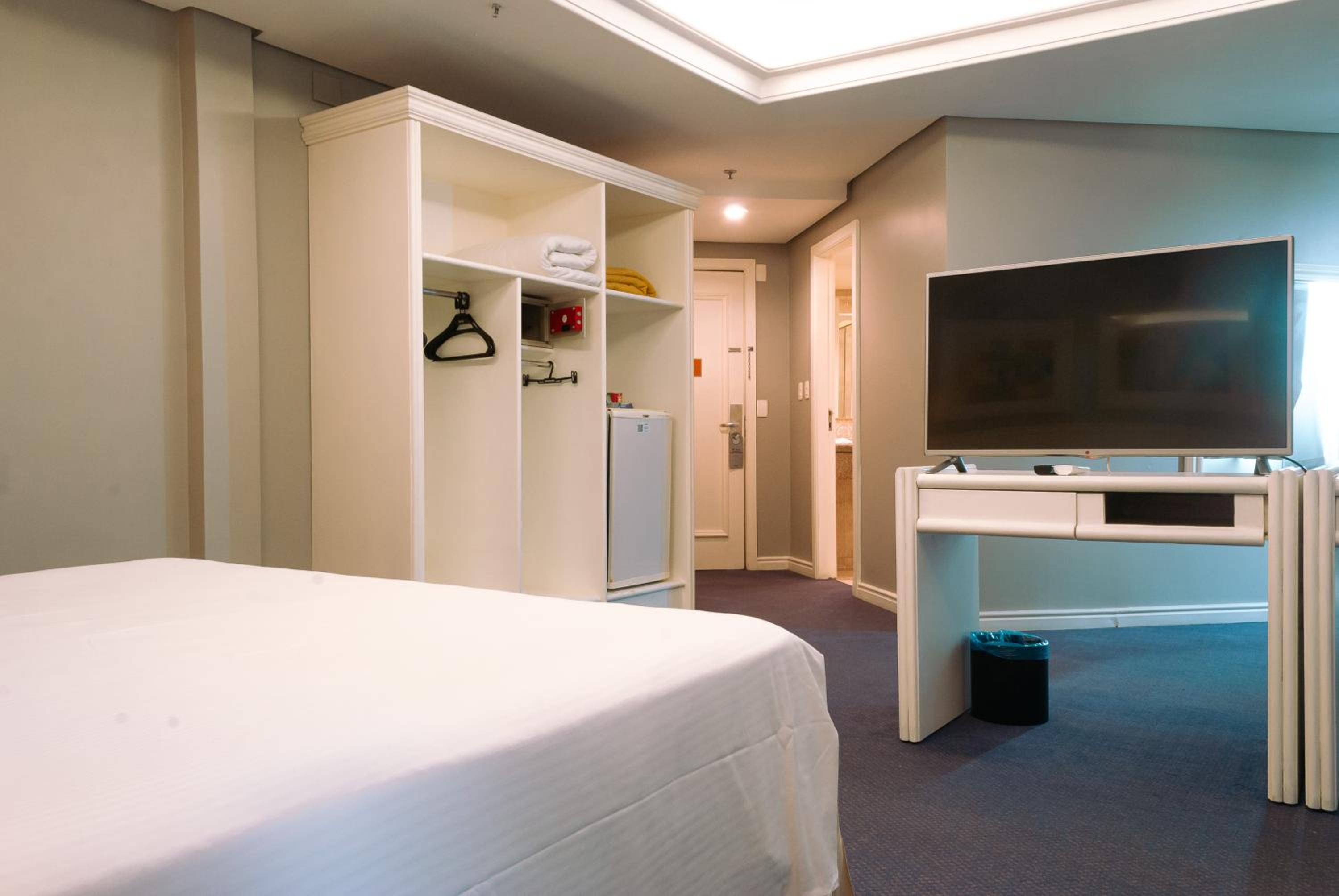 Double Room - Photo 6