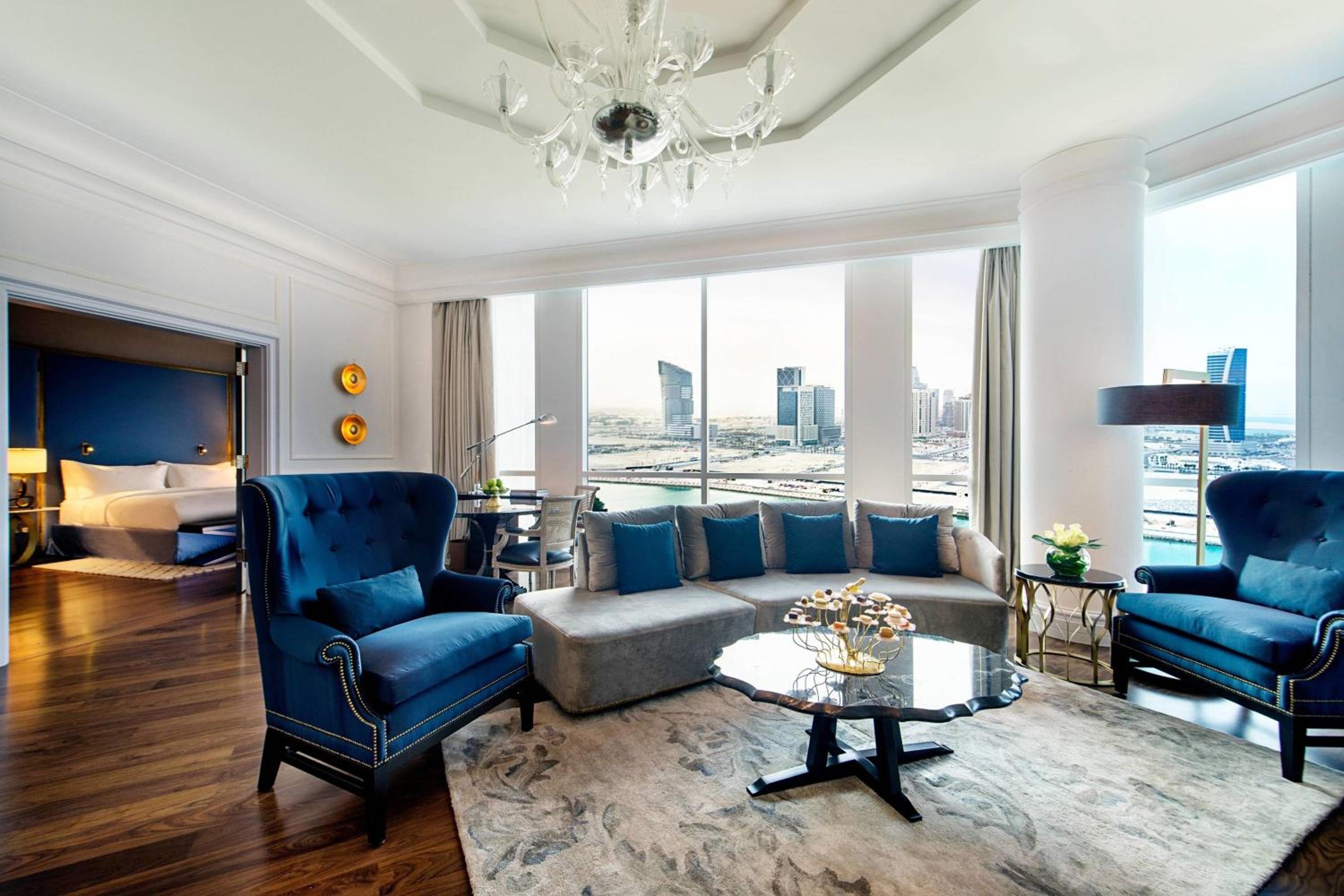 Executive Suite - Photo 4
