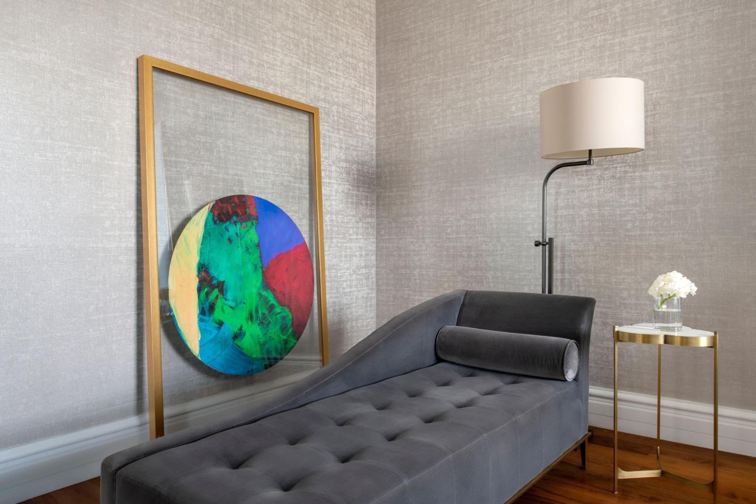 Executive Suite - Photo 6