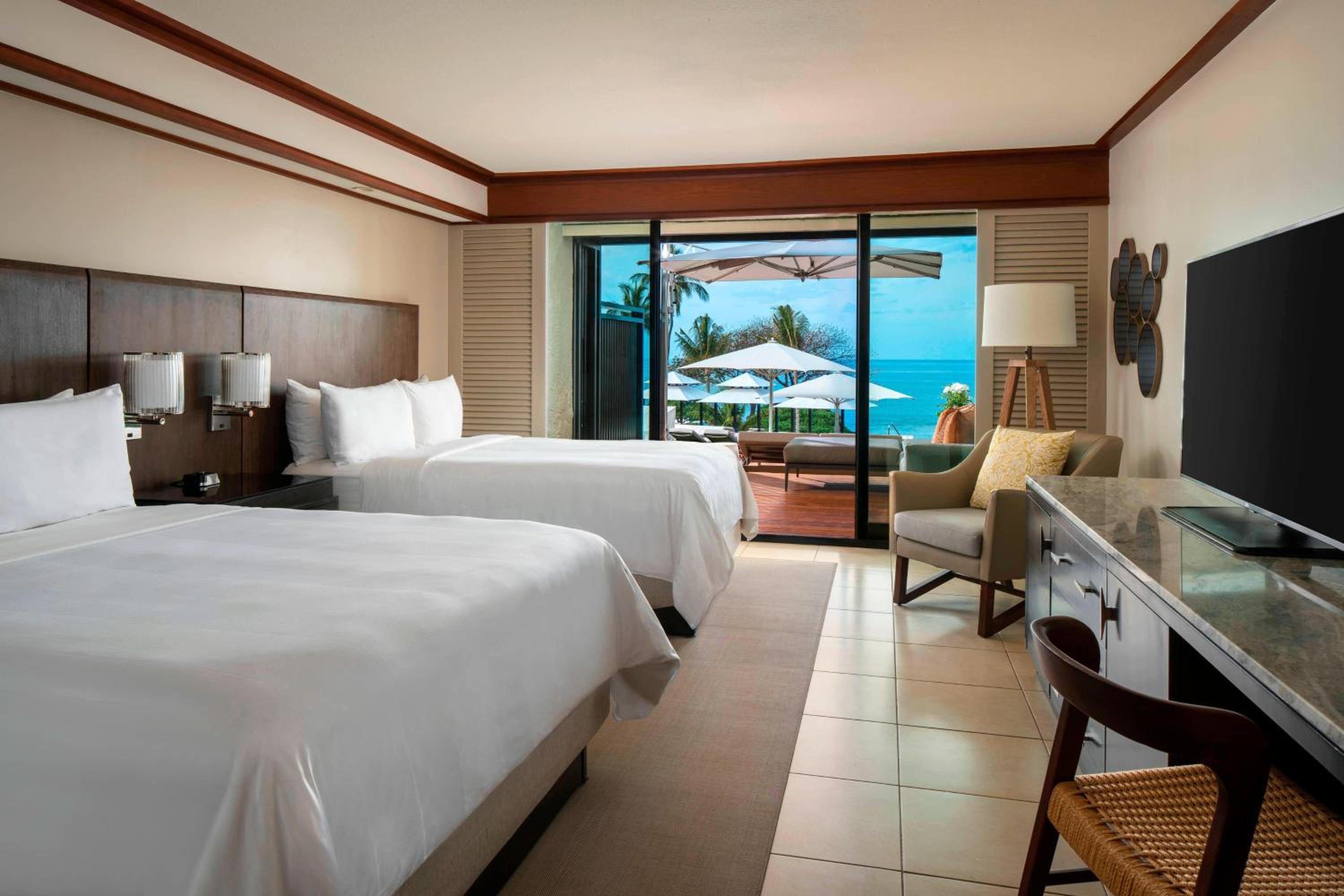 Premium Ocean Sundeck Queen - Photo 2