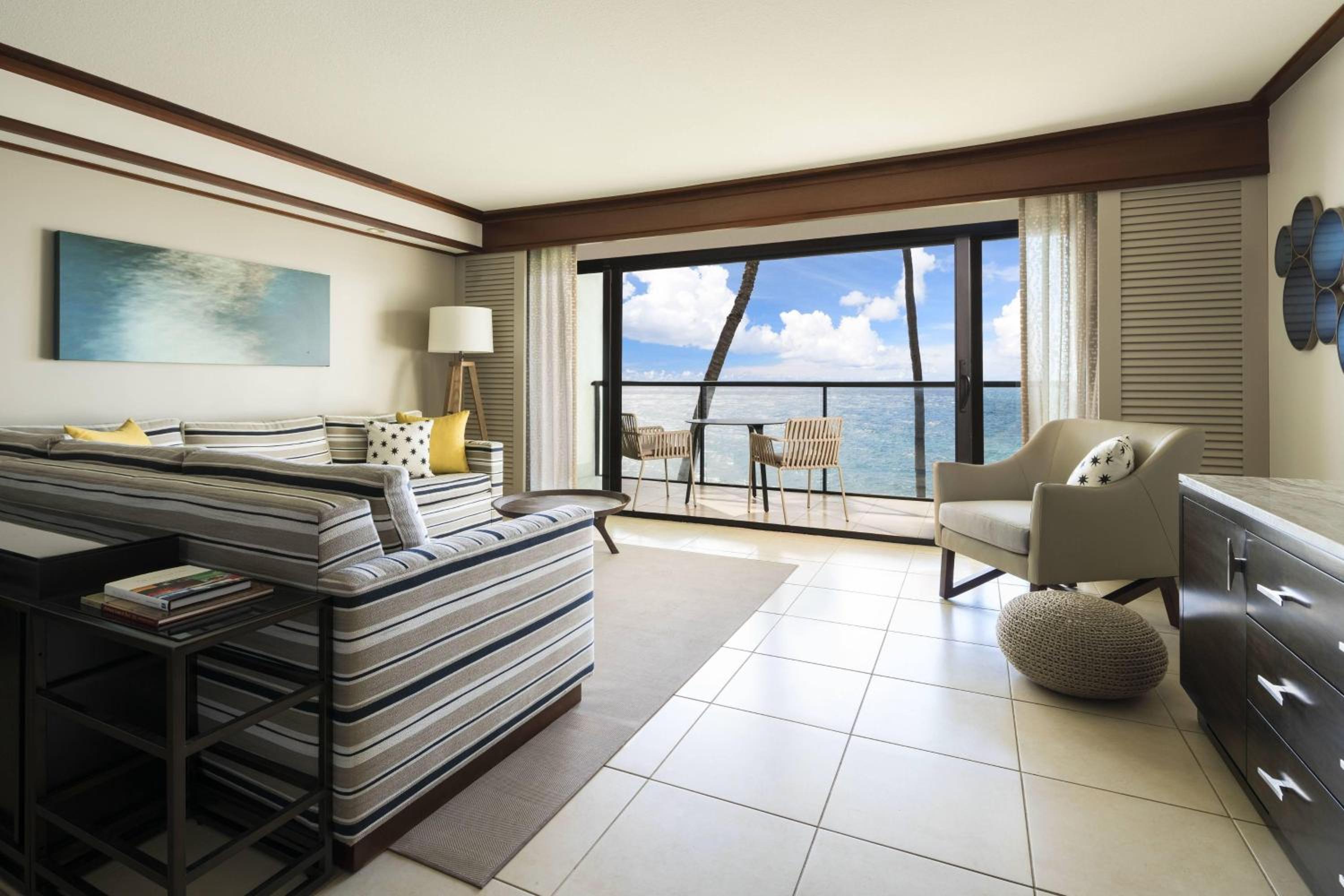 Ocean View, Junior Suite, 1 King, Partial ocean view