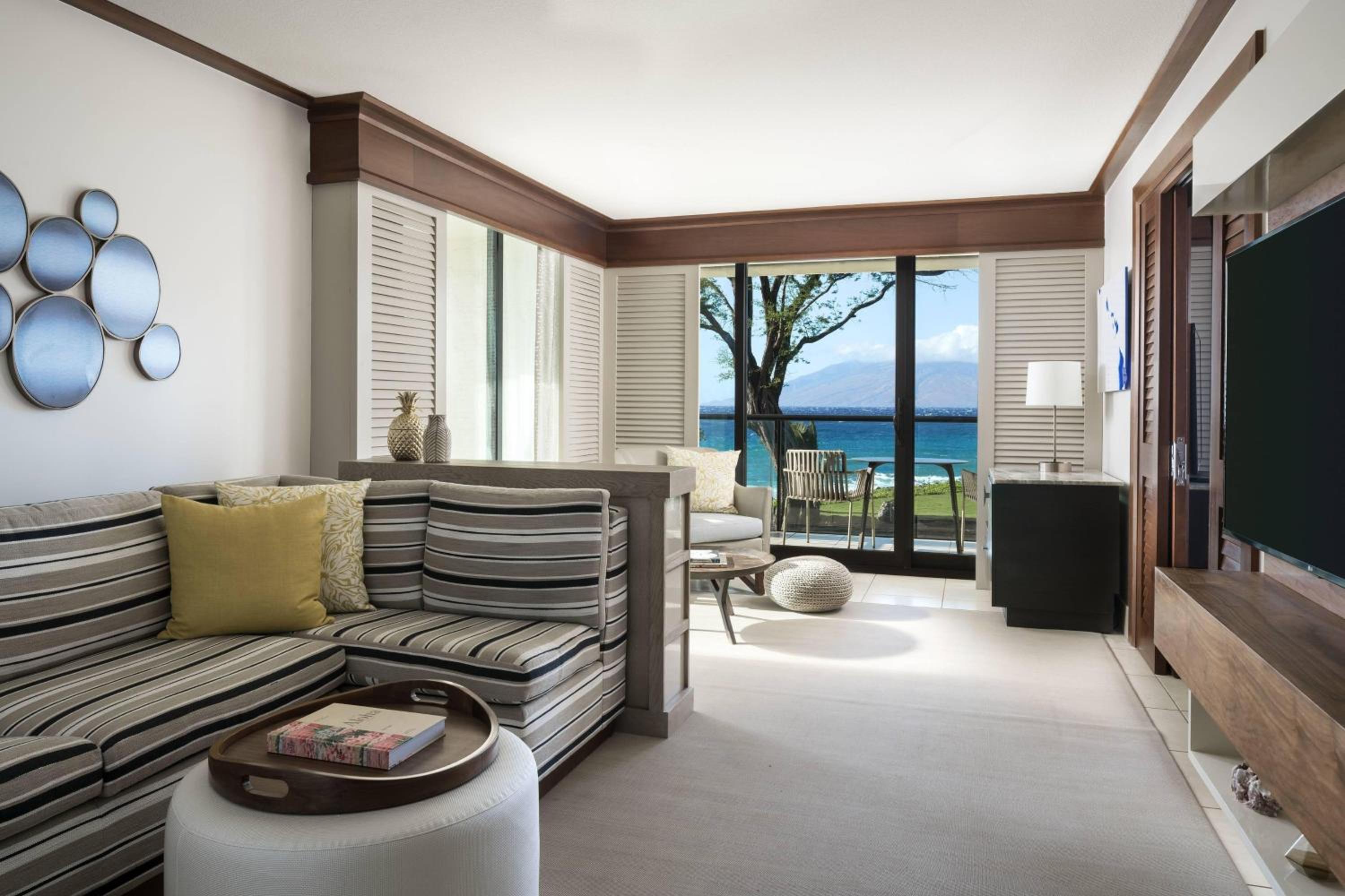 One-Bedroom King Suite with Ocean View
