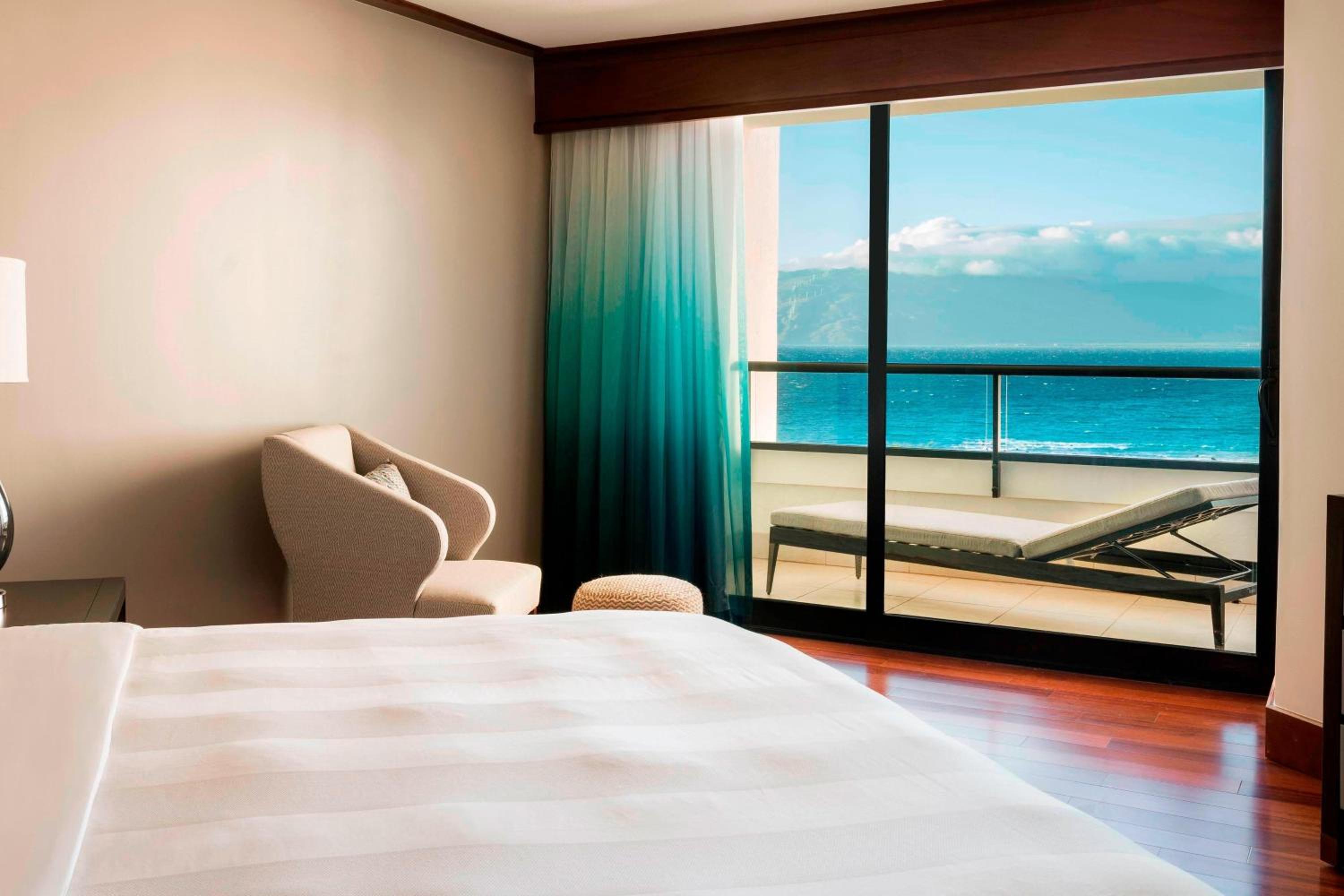 Executive Suite with Ocean View thumbnail 5