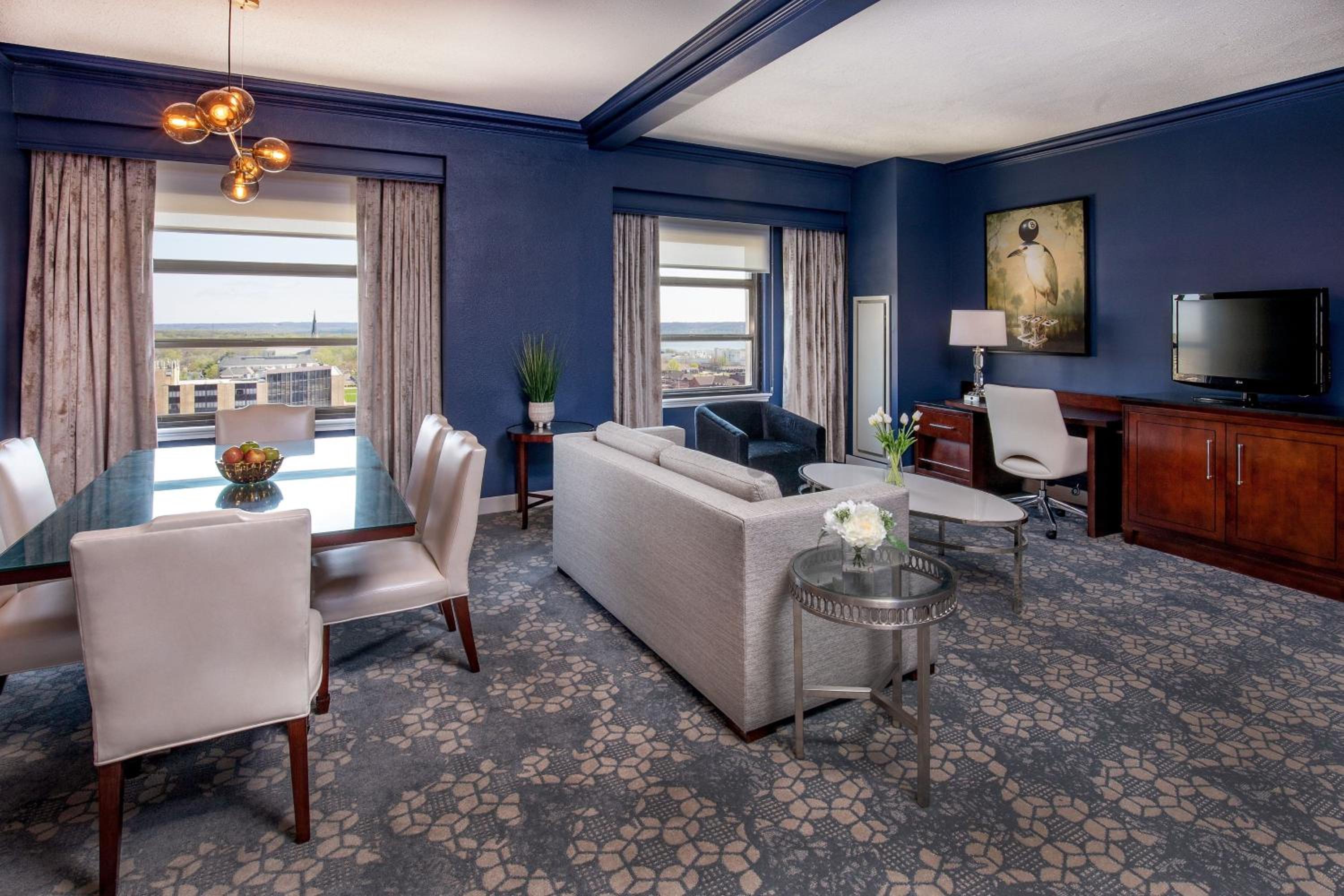Large King Suite