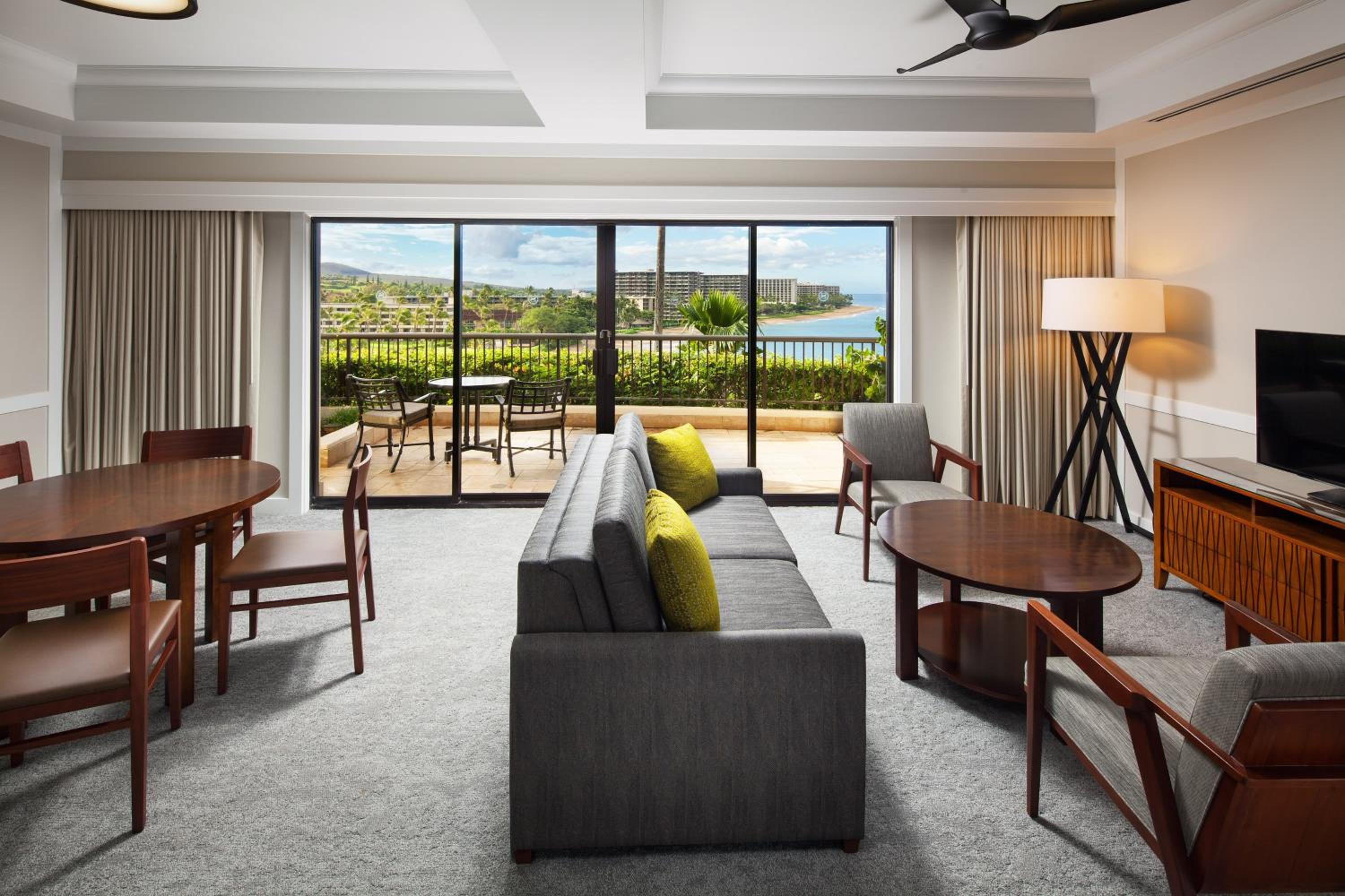 Deluxe Ocean Front Suite