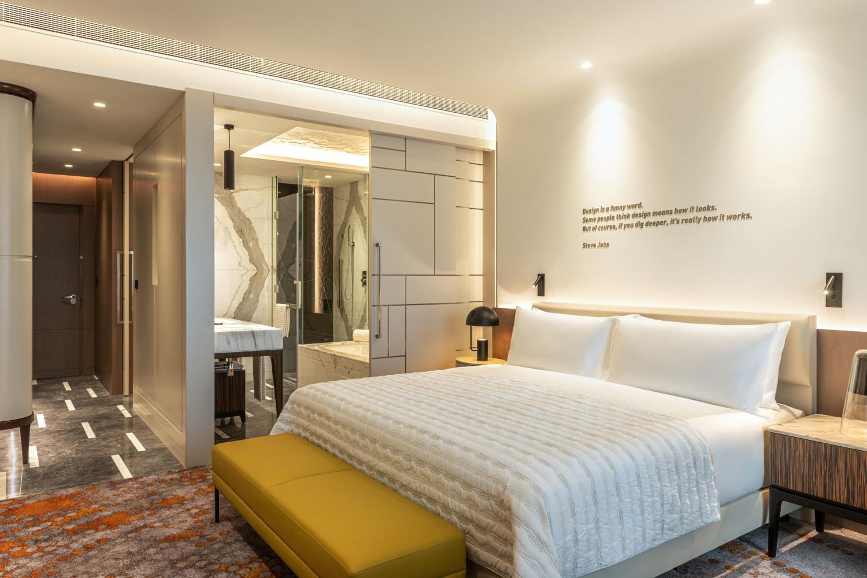 Deluxe King Room - Photo 1
