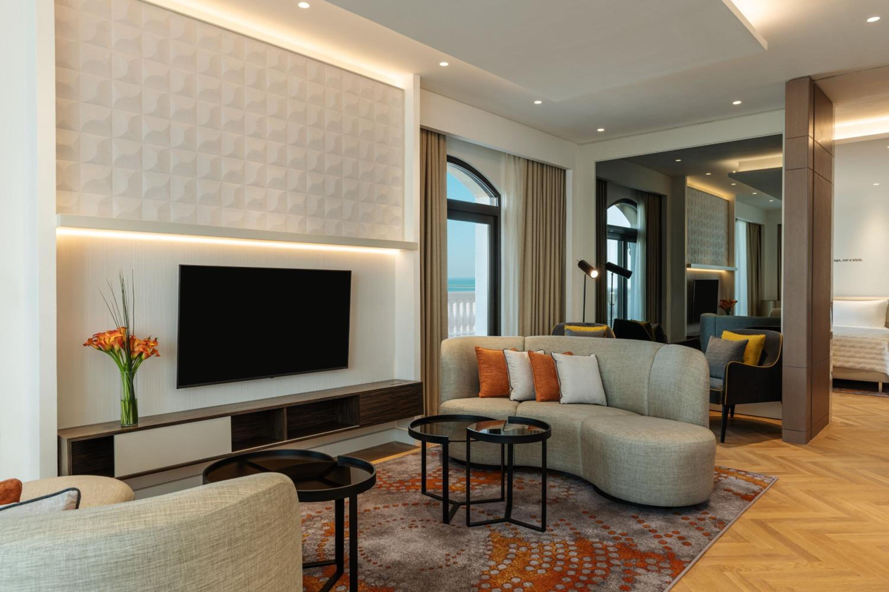 Ambassador One-Bedroom King Suite with Roof Top Terrace