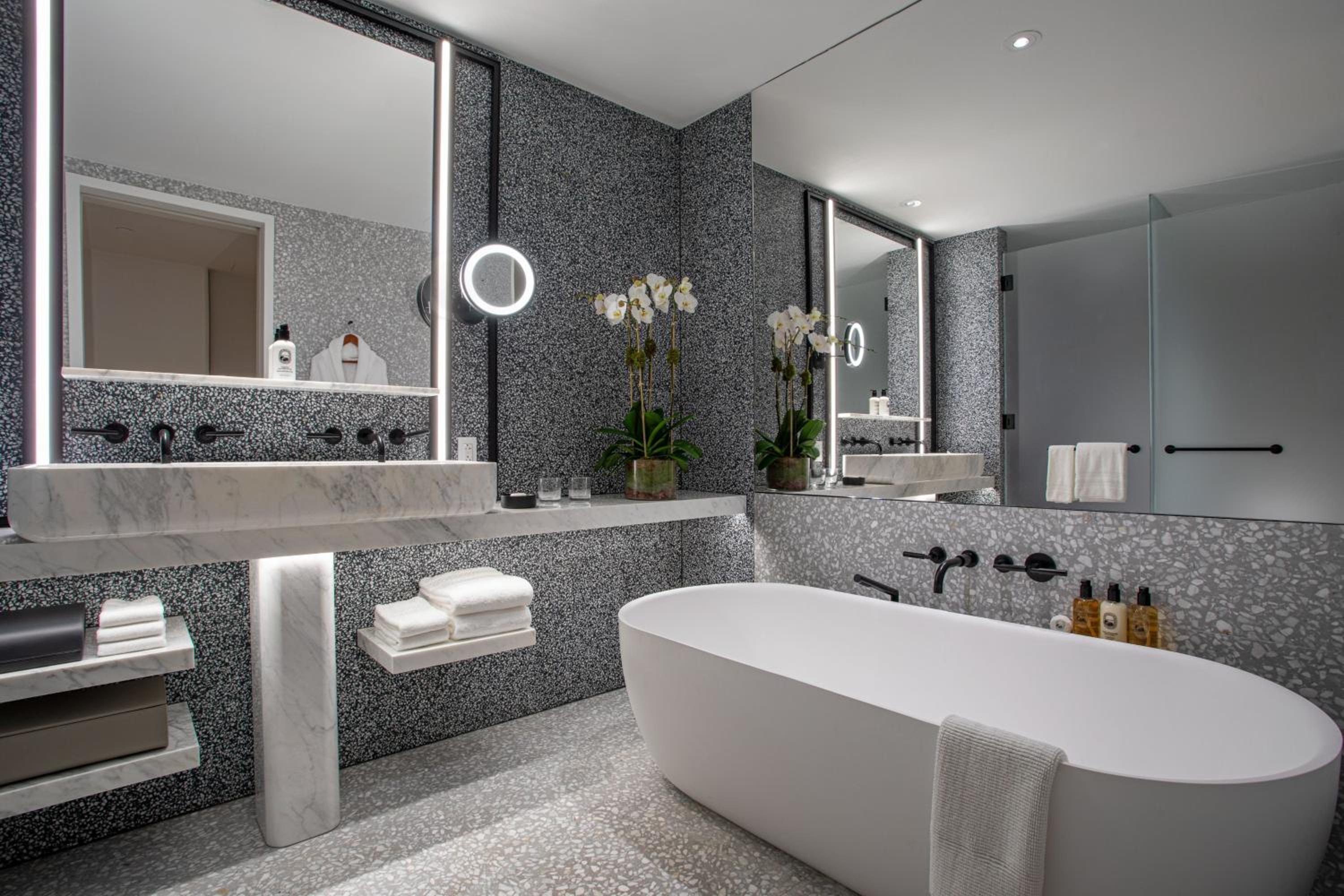 Superior King Room - Hearing Accessible/Low Floor