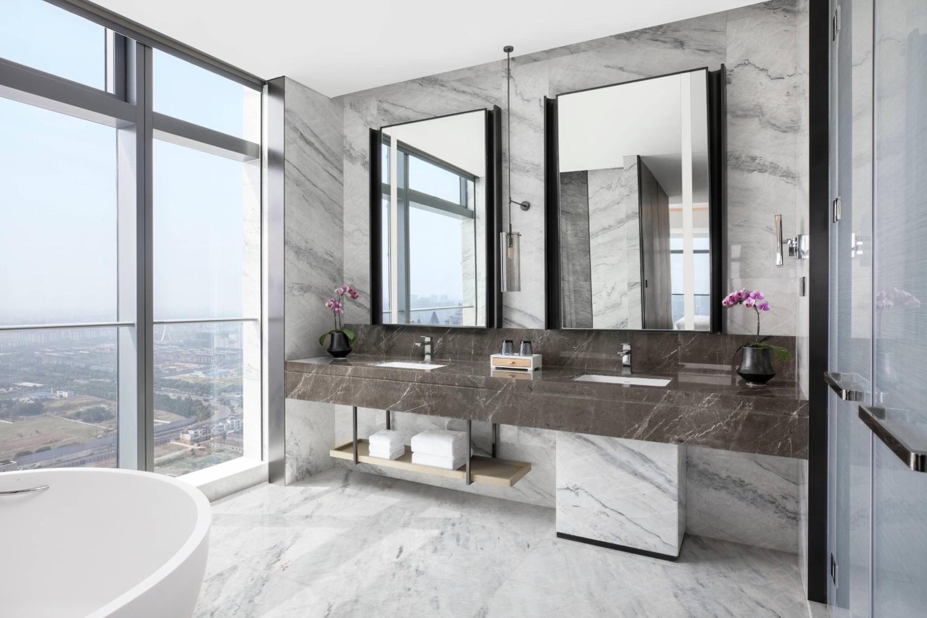 Suite, Executive lounge access, 1 Bedroom Suite, 1 King photo 3