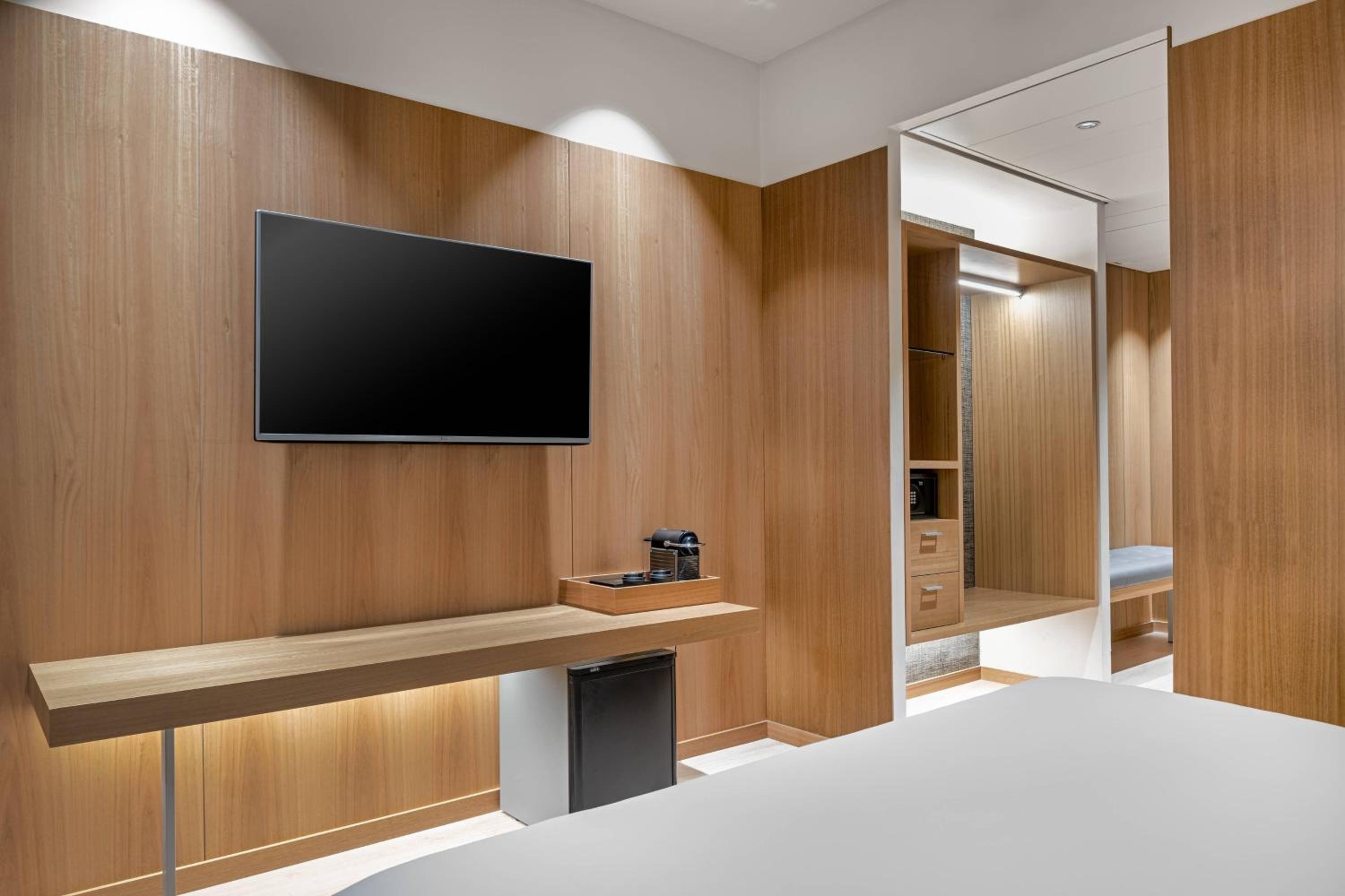 Standard King Room