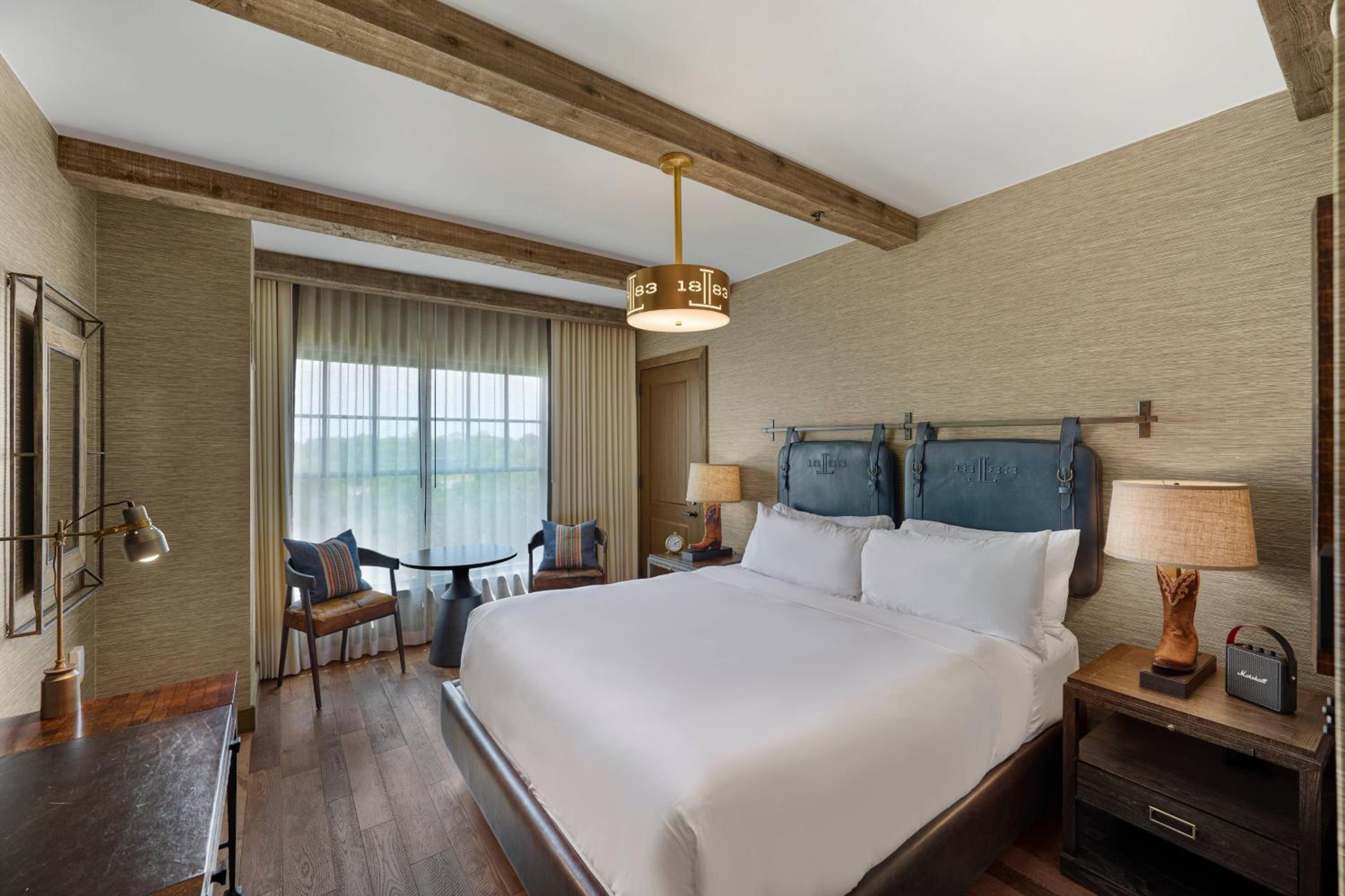 Guest Room, 1 King - Photo 5