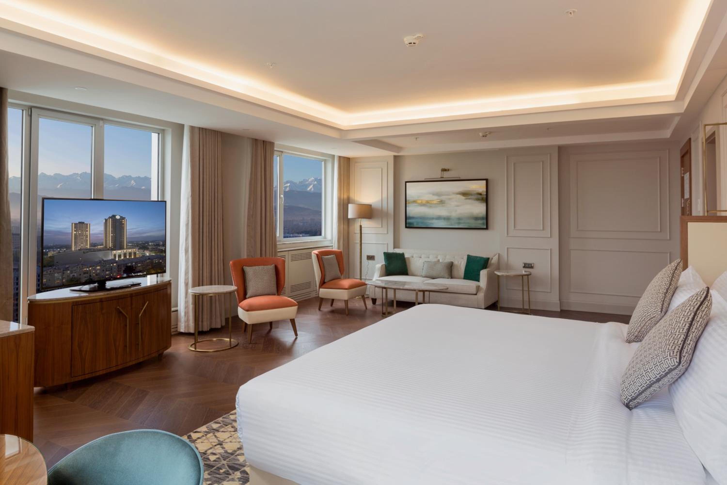 Club lounge access, Junior Suite, 1 King, Sofa bed
