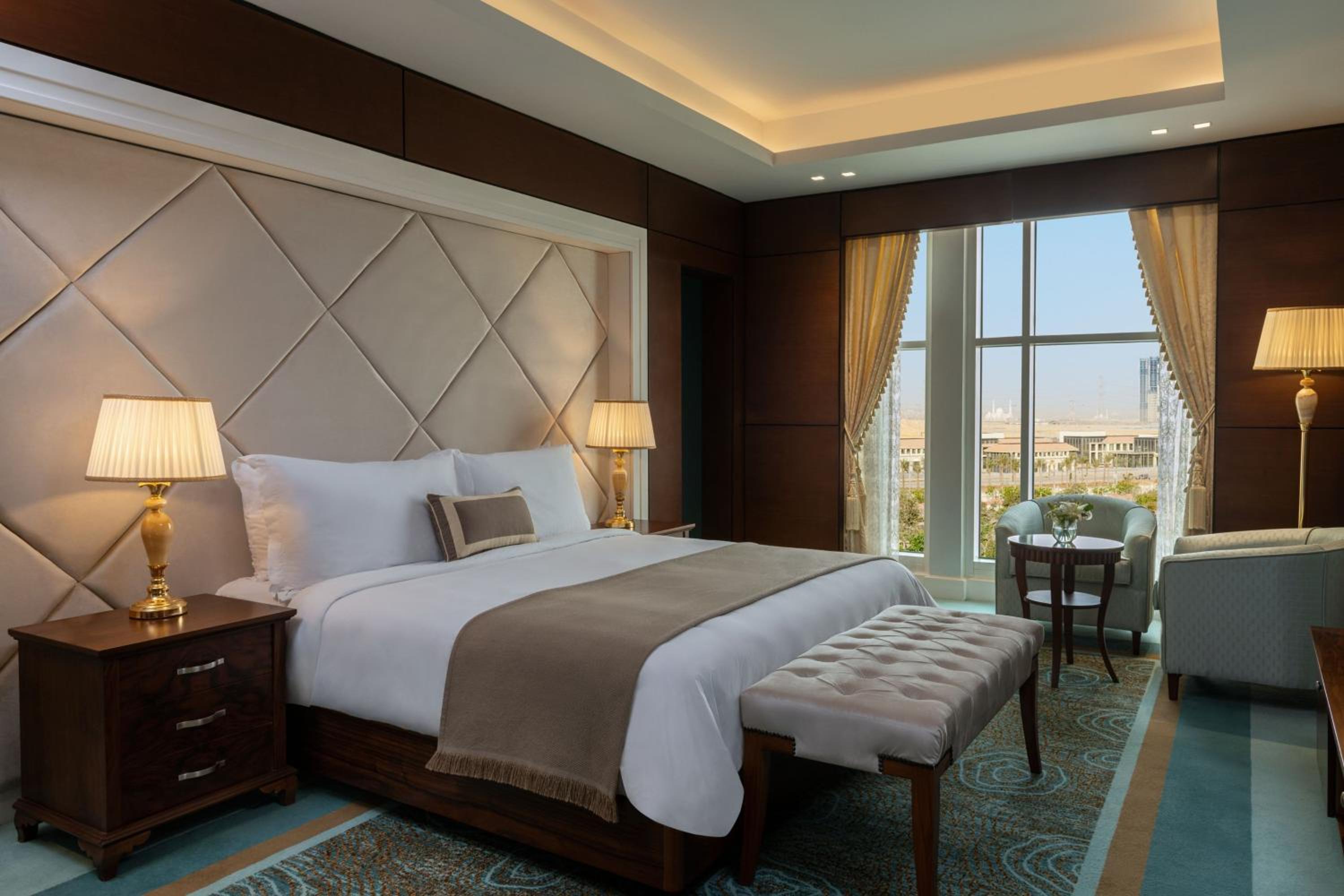 New Capital Suite, 1 Bedroom Suite, 1 King, Garden view