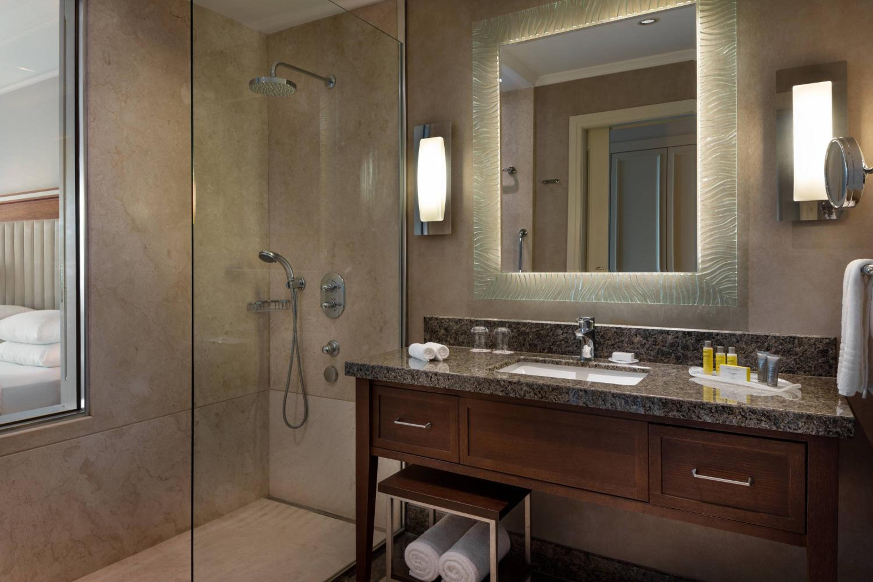 Deluxe Room with Two Double Beds, City View
