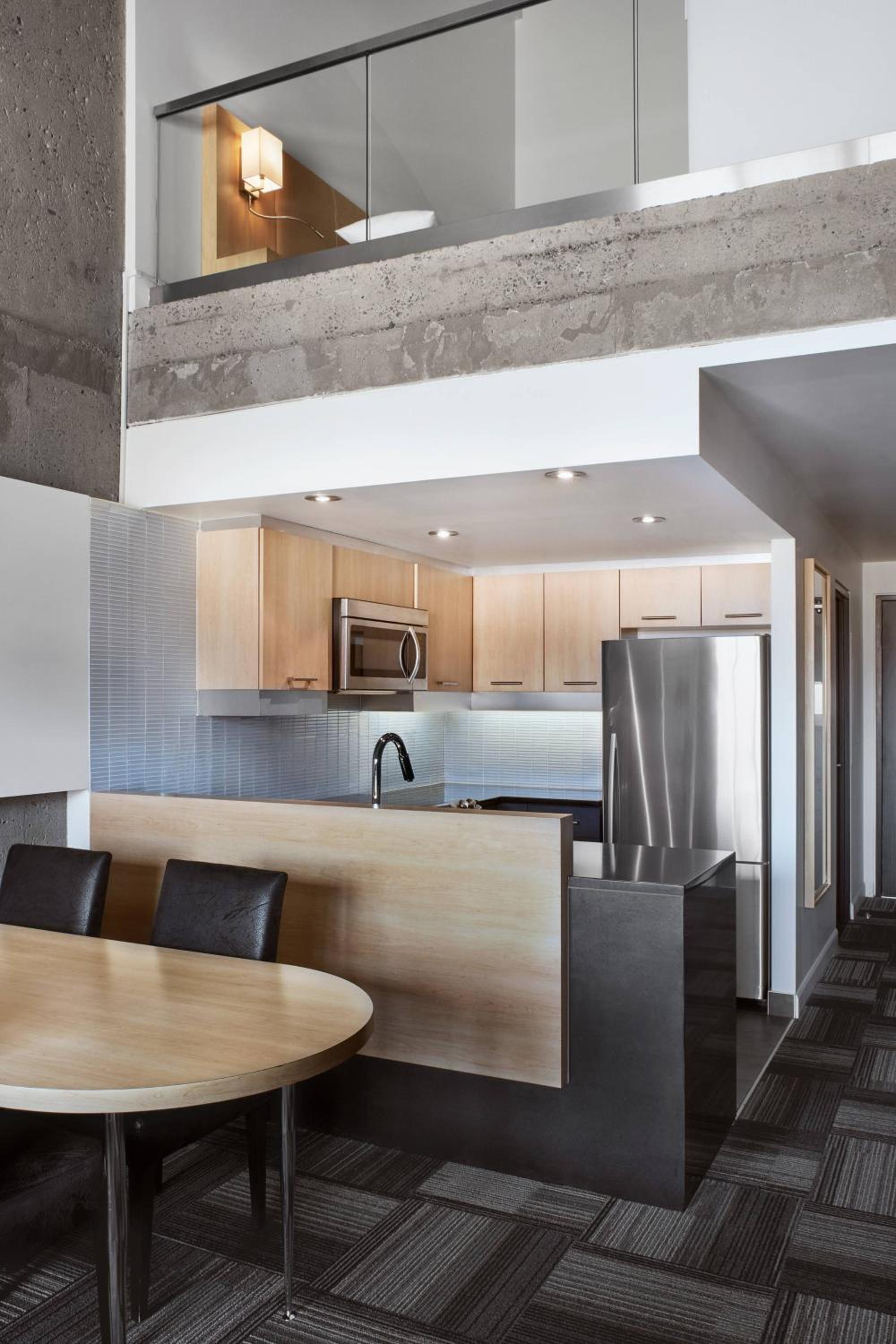 Penthouse, 1 King, Sofa bed, Full kitchen, Fireplace  - Photo 4