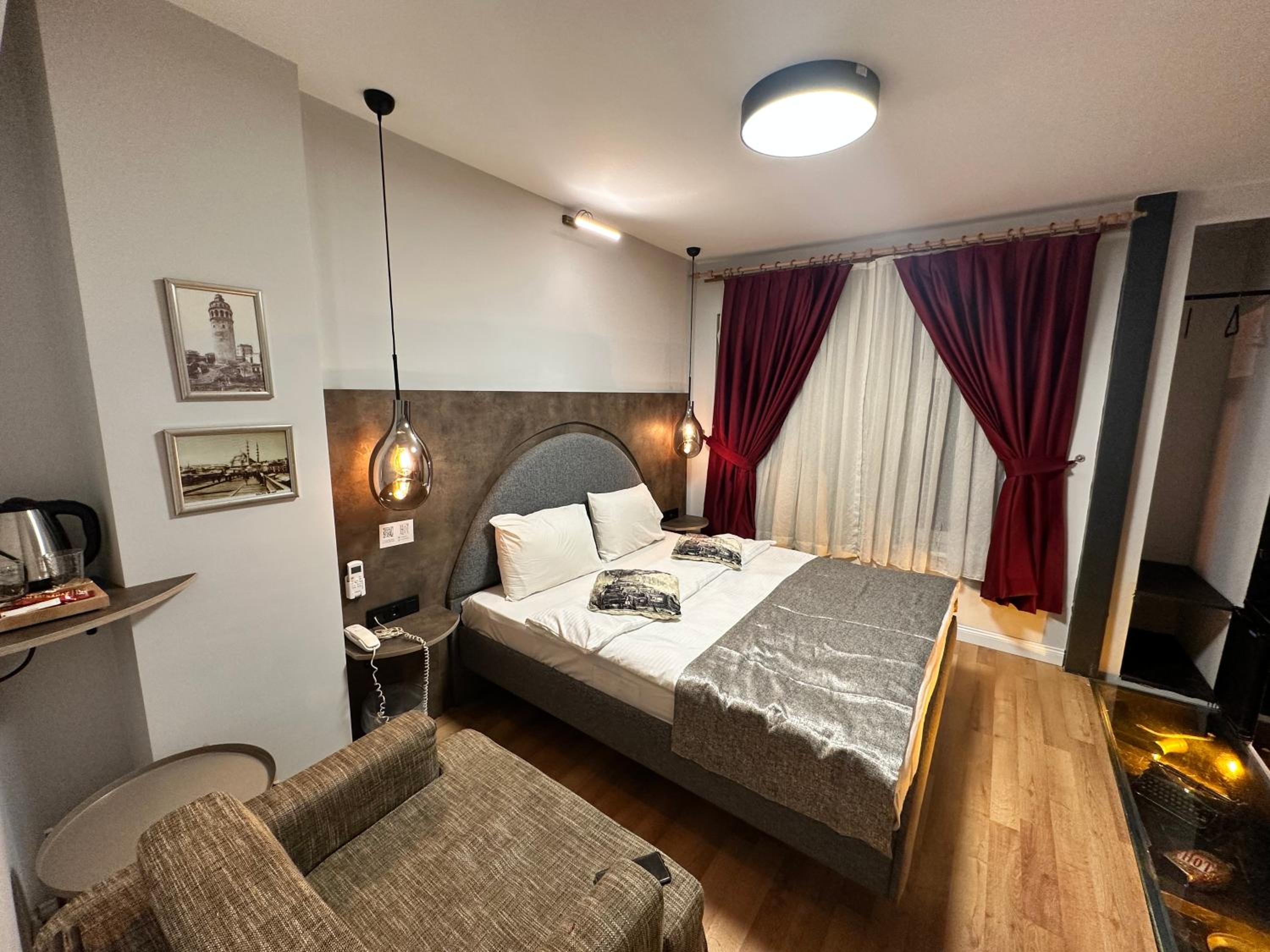 Standard Double Room photo 3