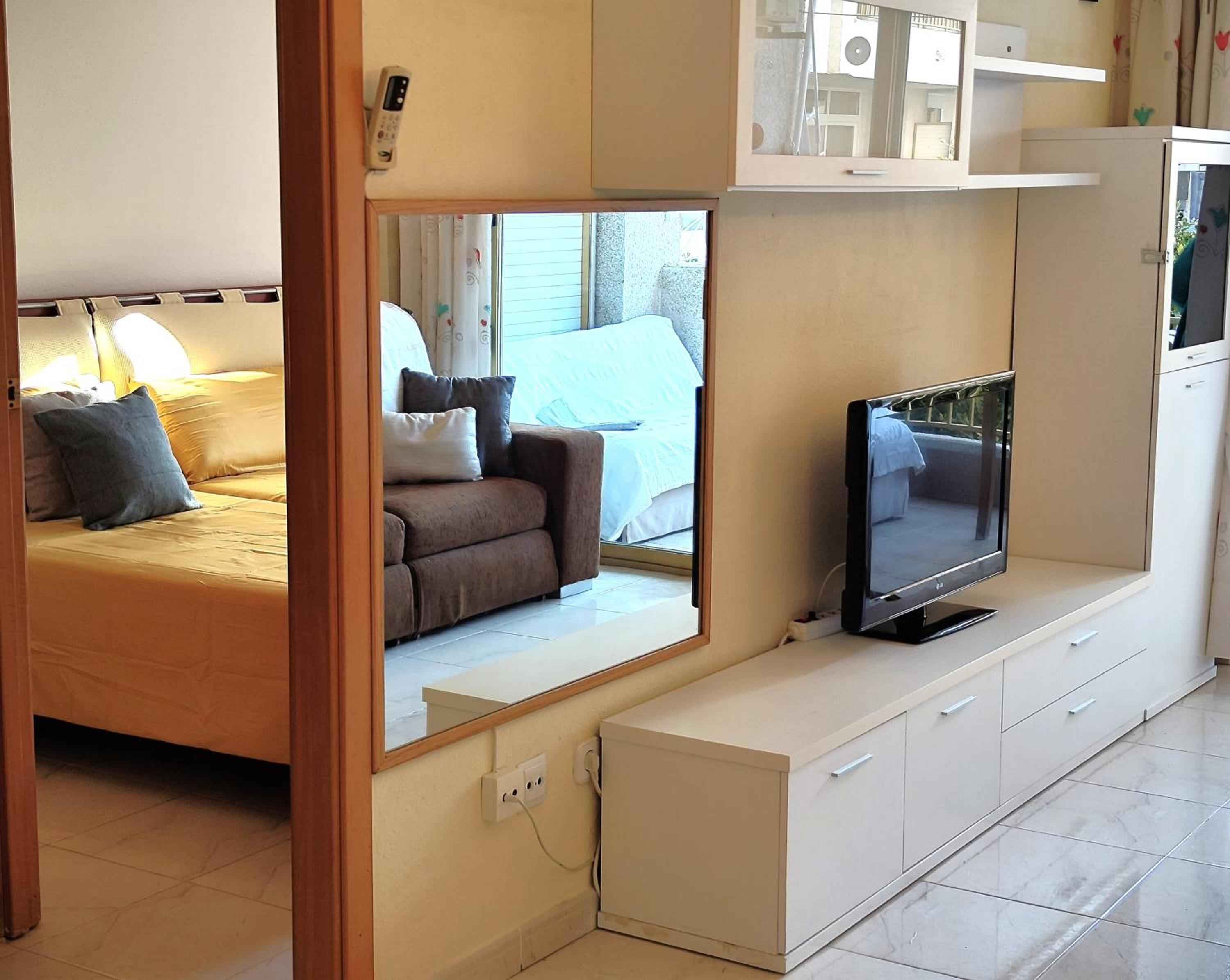 Apartamento con vista a la piscina