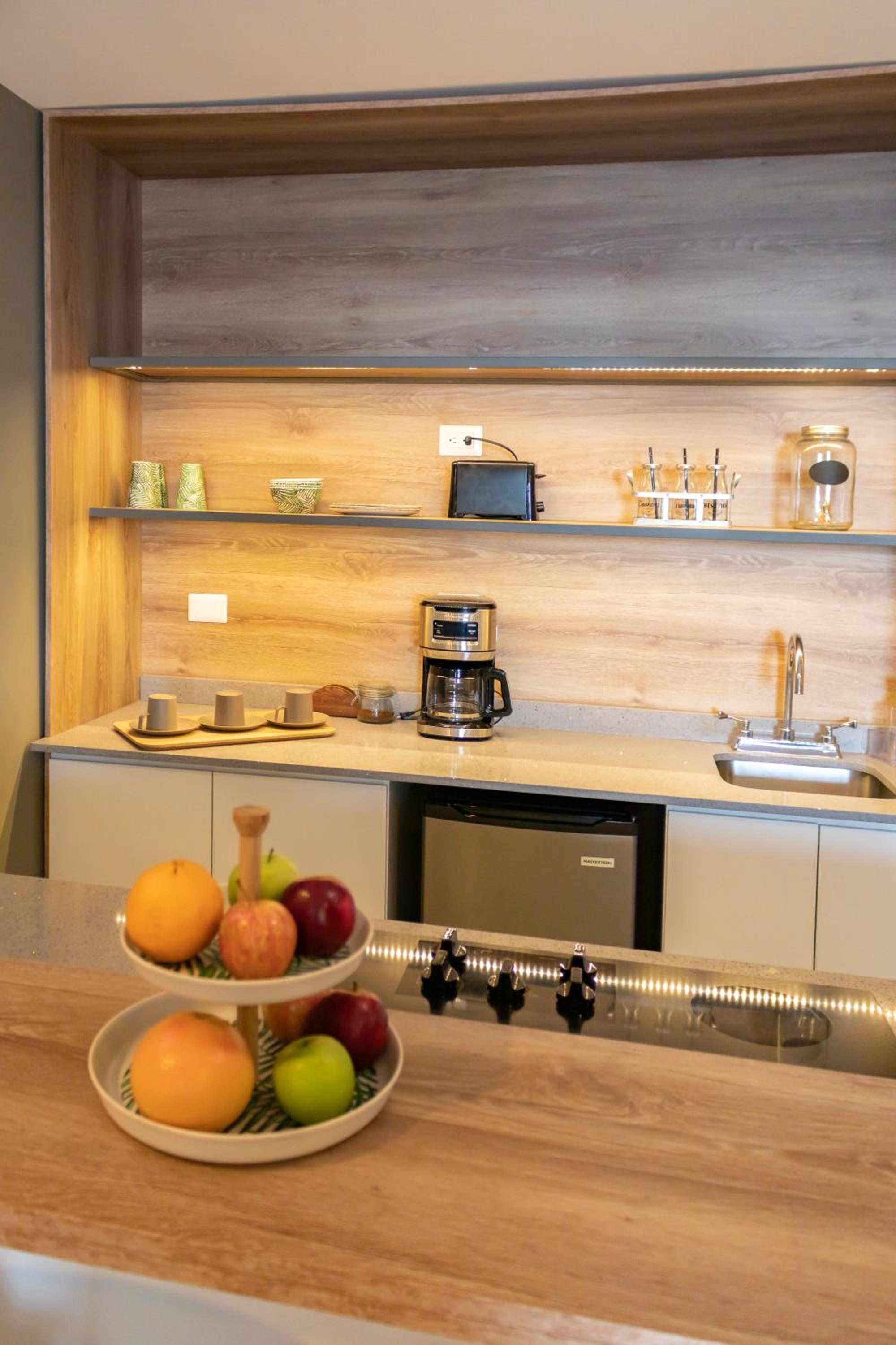 One-Bedroom Apartment - Photo 2