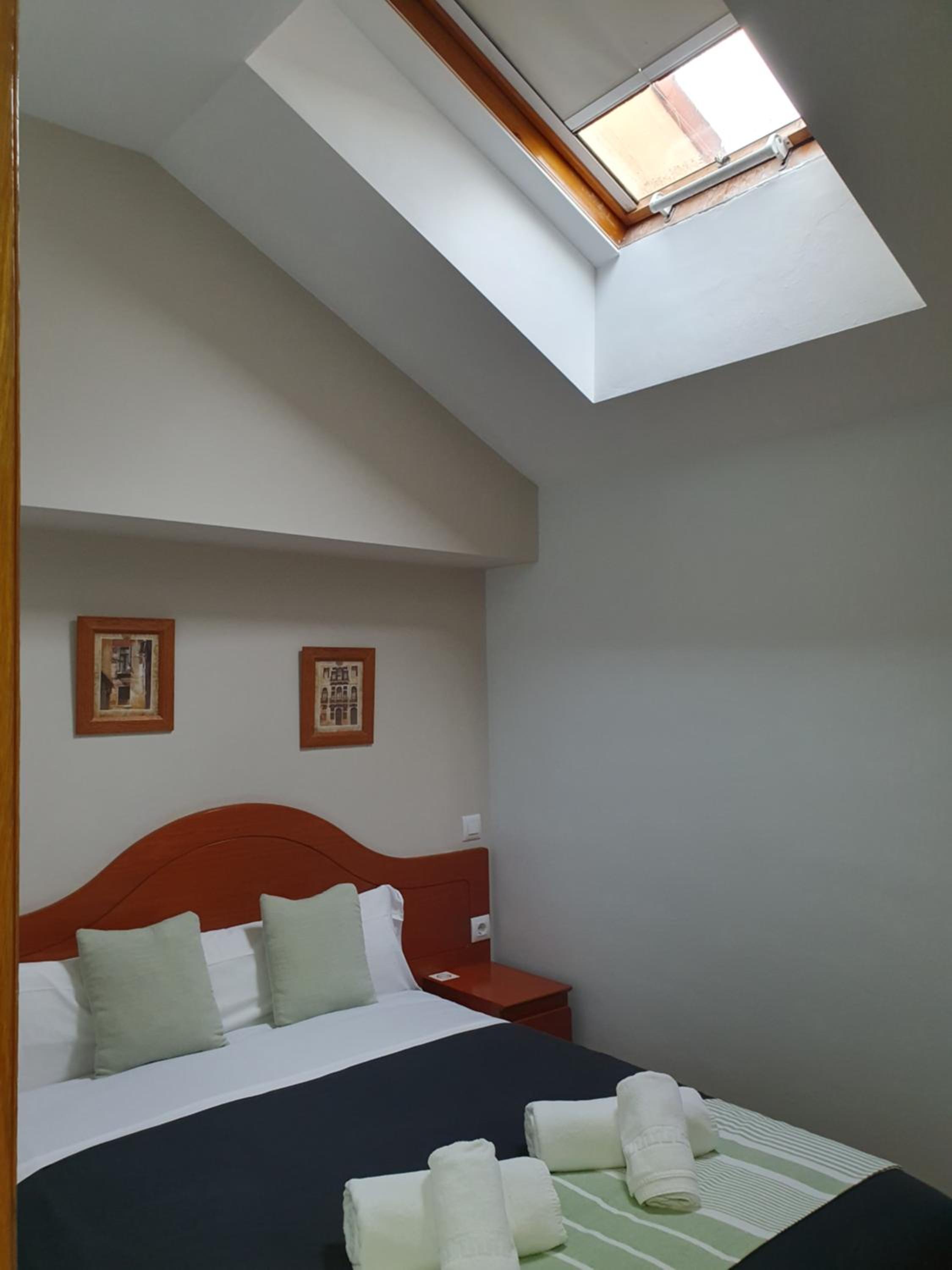 Budget Double Room photo 3