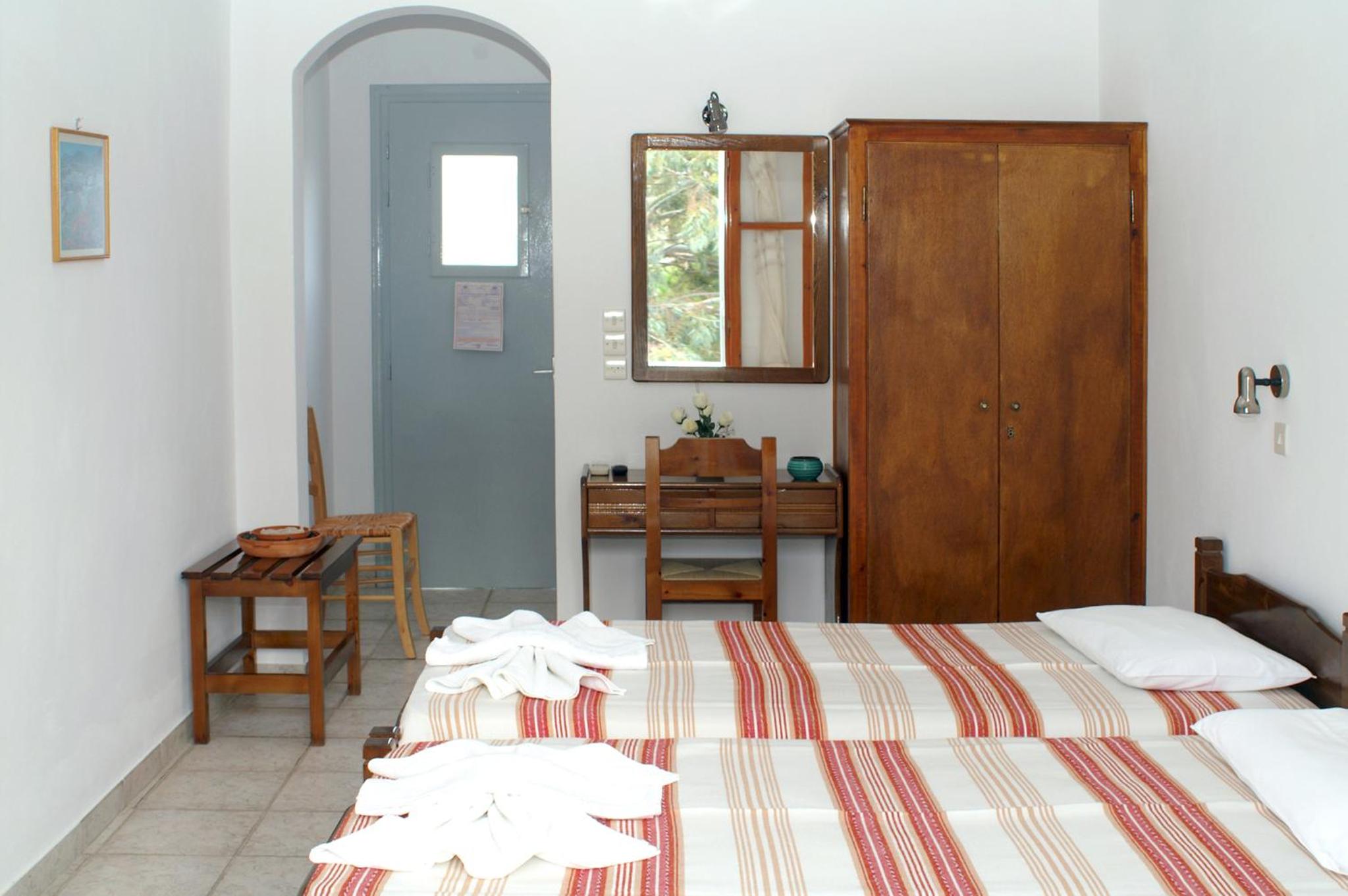 Twin Room - Photo 6