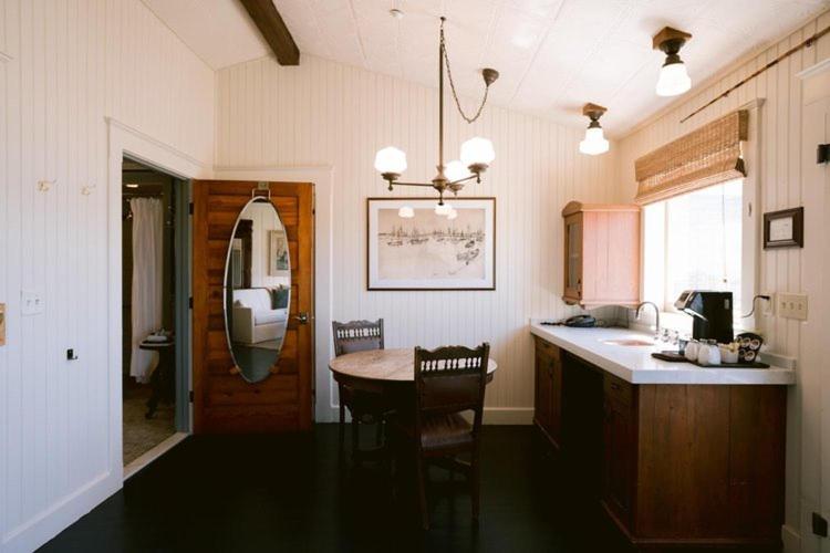 Bungalow - Water Front  photo 3