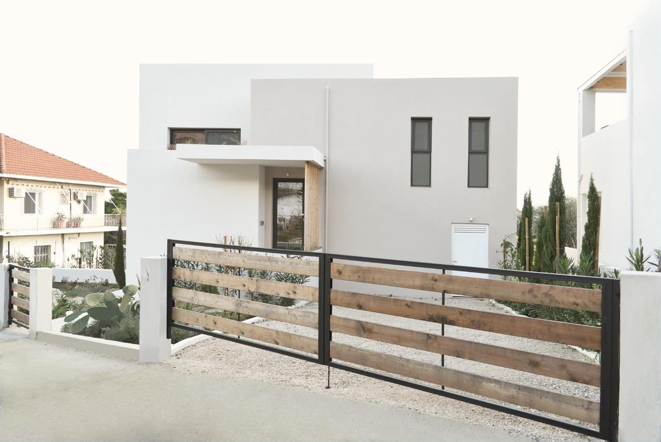 Three-Bedroom Villa photo 3