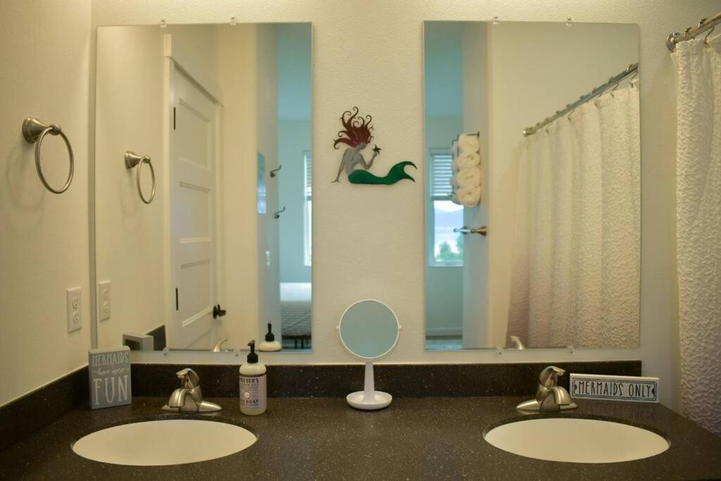 Two-Bedroom House photo 2