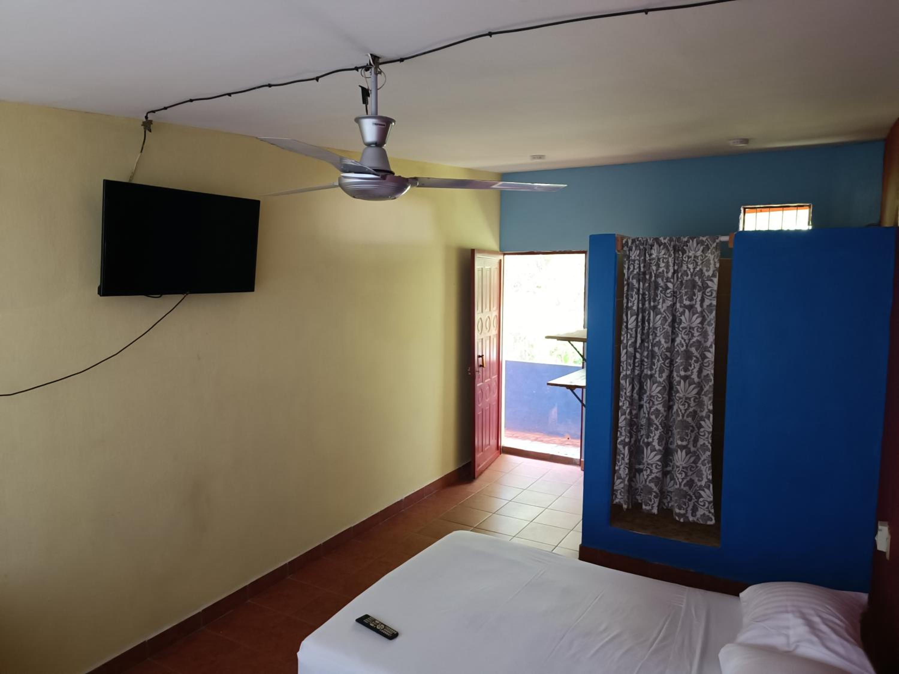 Double Room - Photo 14