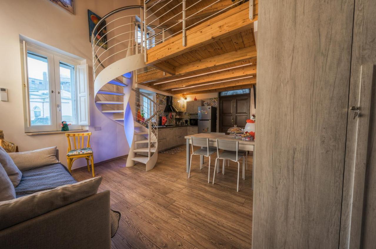 Two-Bedroom House - Photo 24