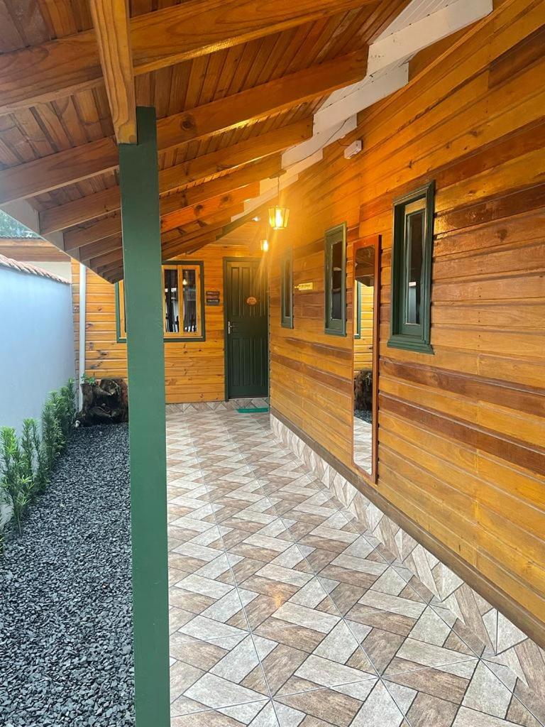 Deluxe Room (2 Adults + 1 Child) photo 2