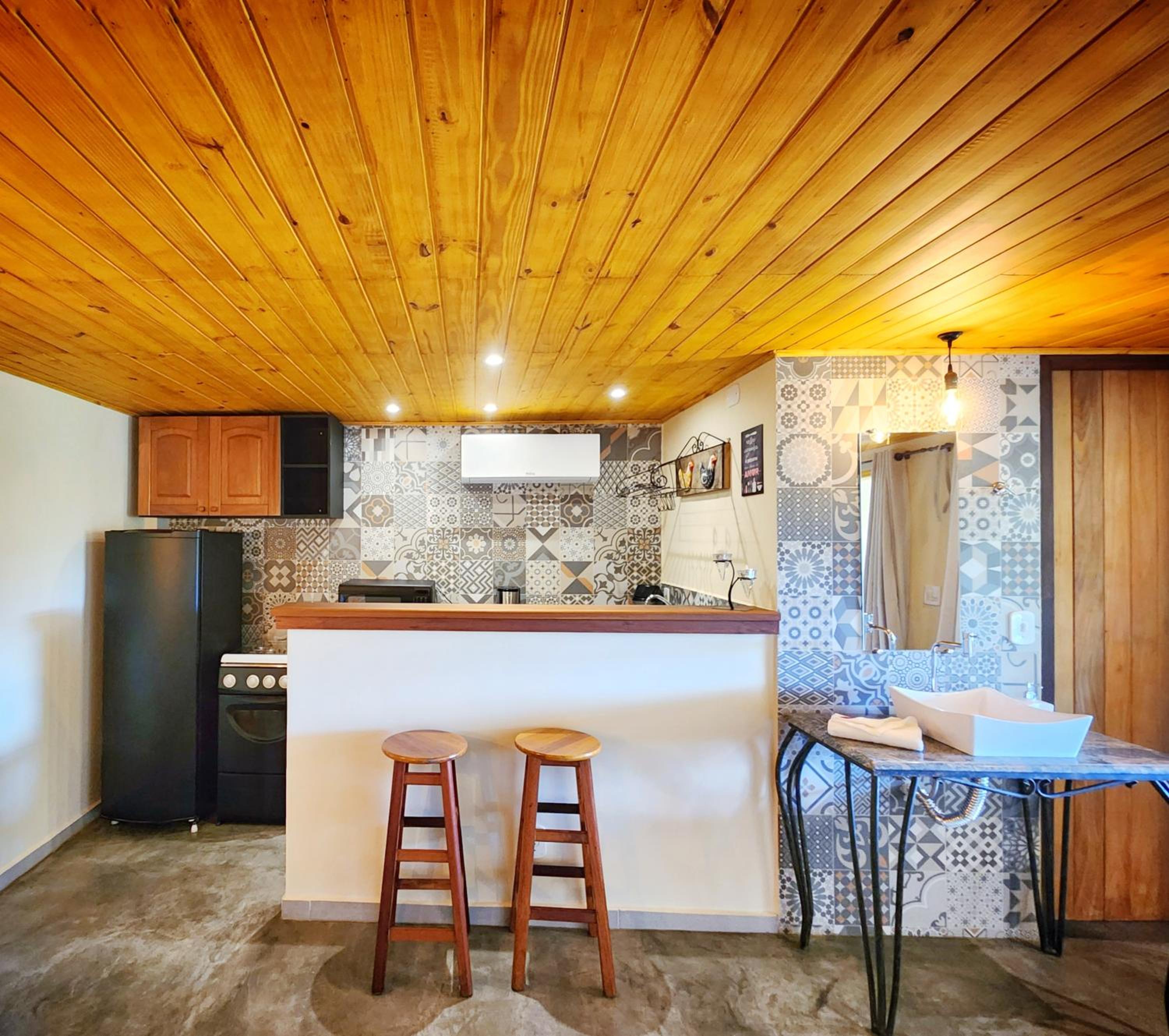 Deluxe Suite - Photo 8