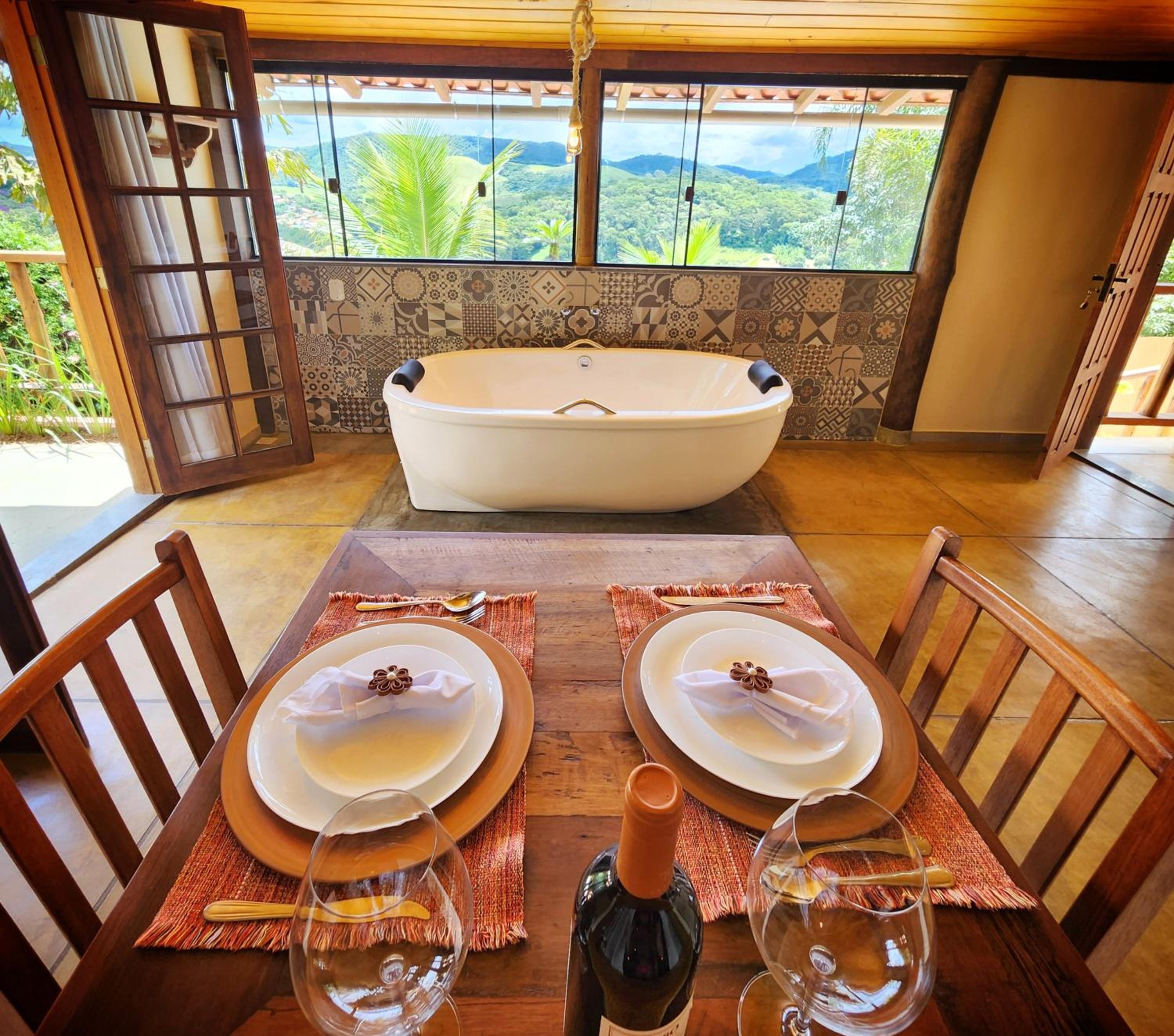 Deluxe Suite - Photo 9