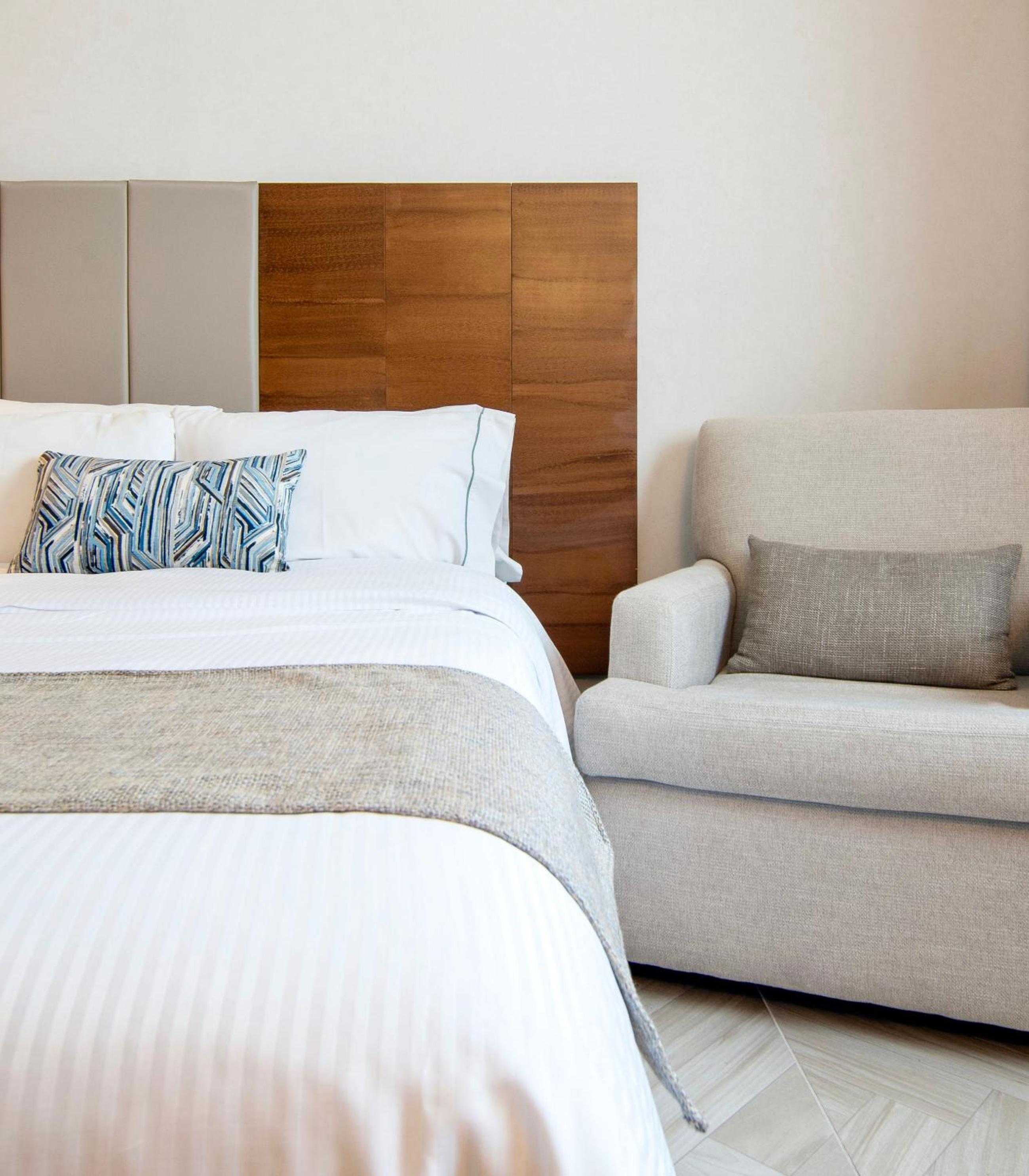 Double Room with Two Double Beds - Photo 11