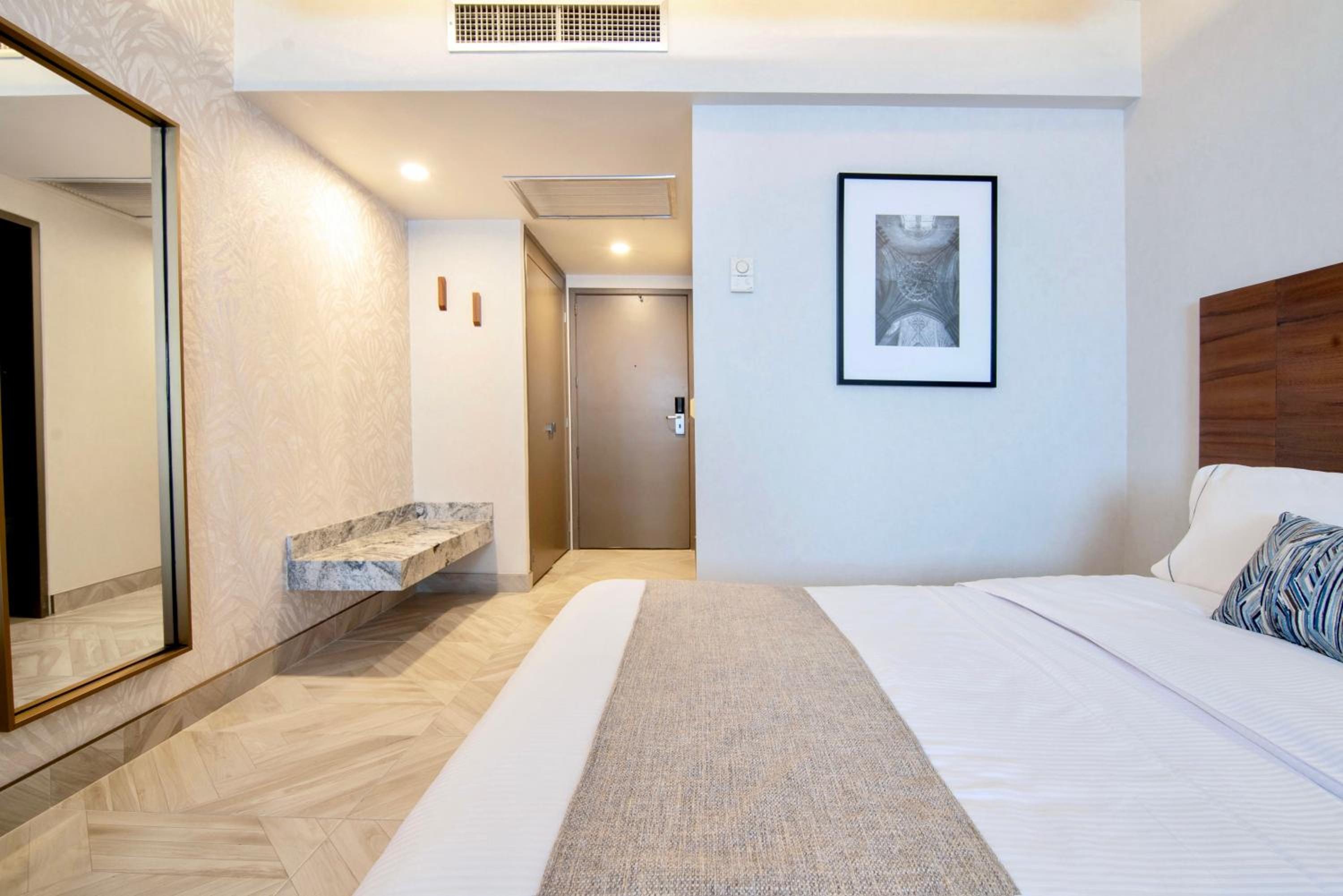 Double Room with Two Double Beds - Photo 5