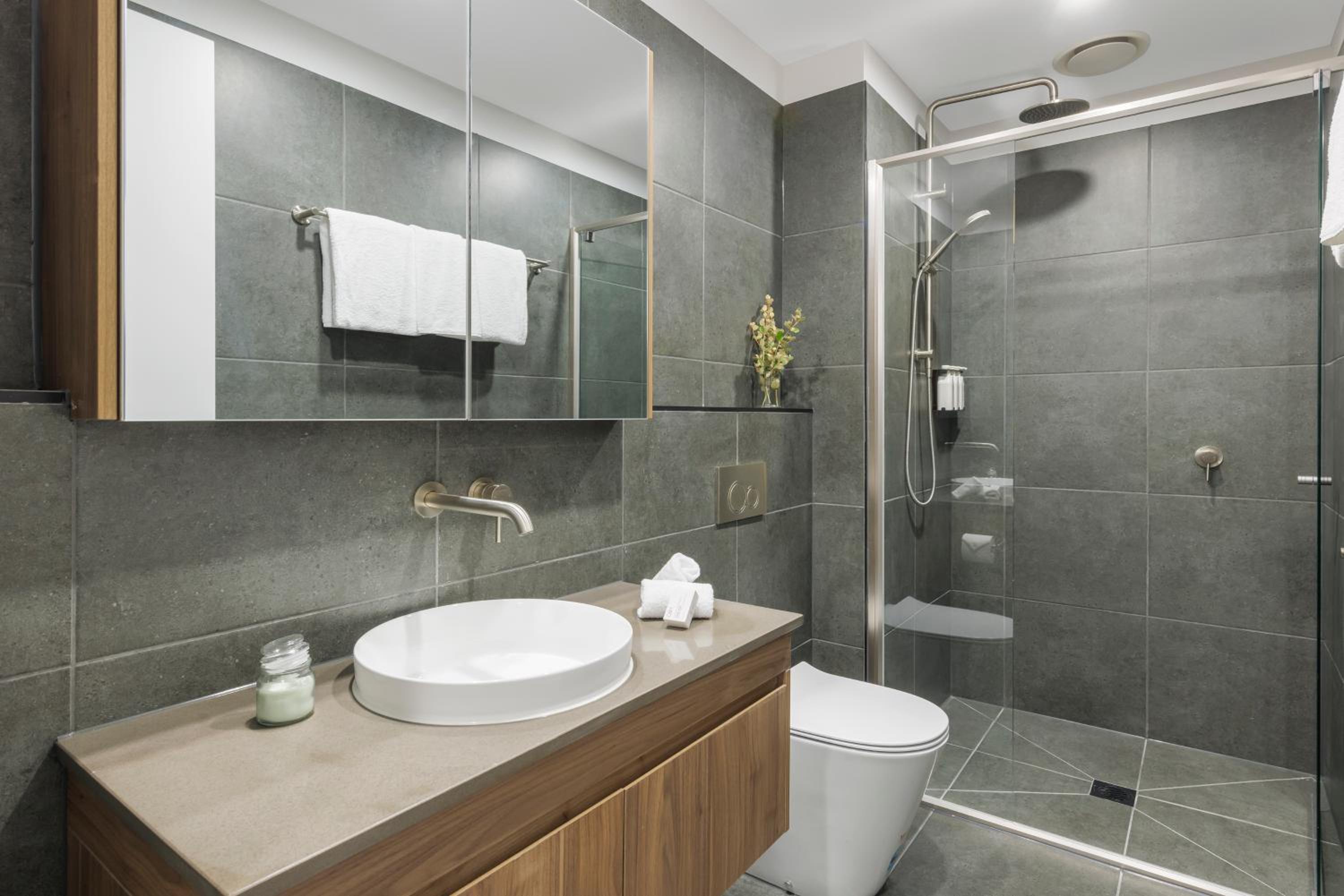 Superior Studio Apartment - Photo 7