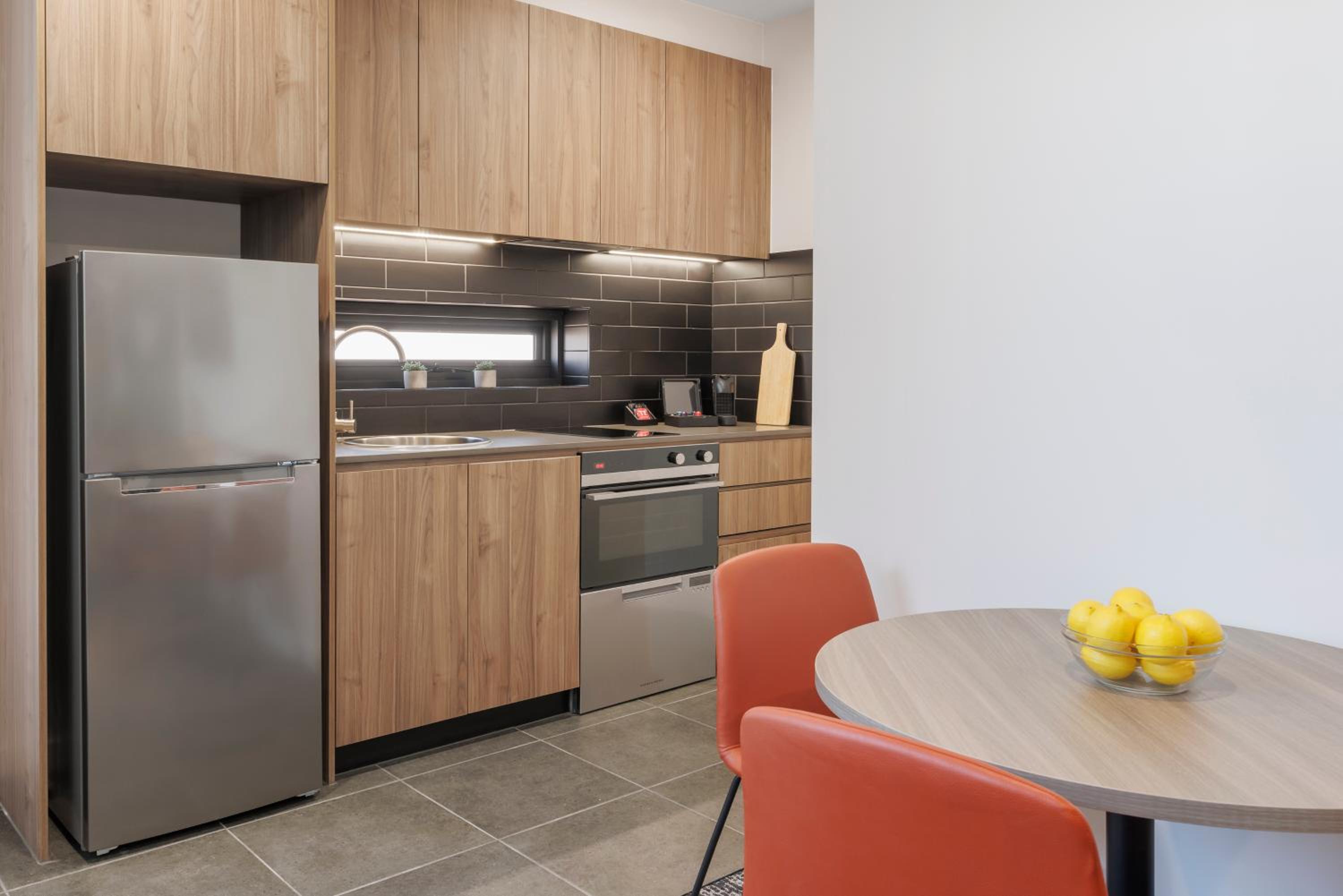 Superior One Bedroom Apartment - Photo 7