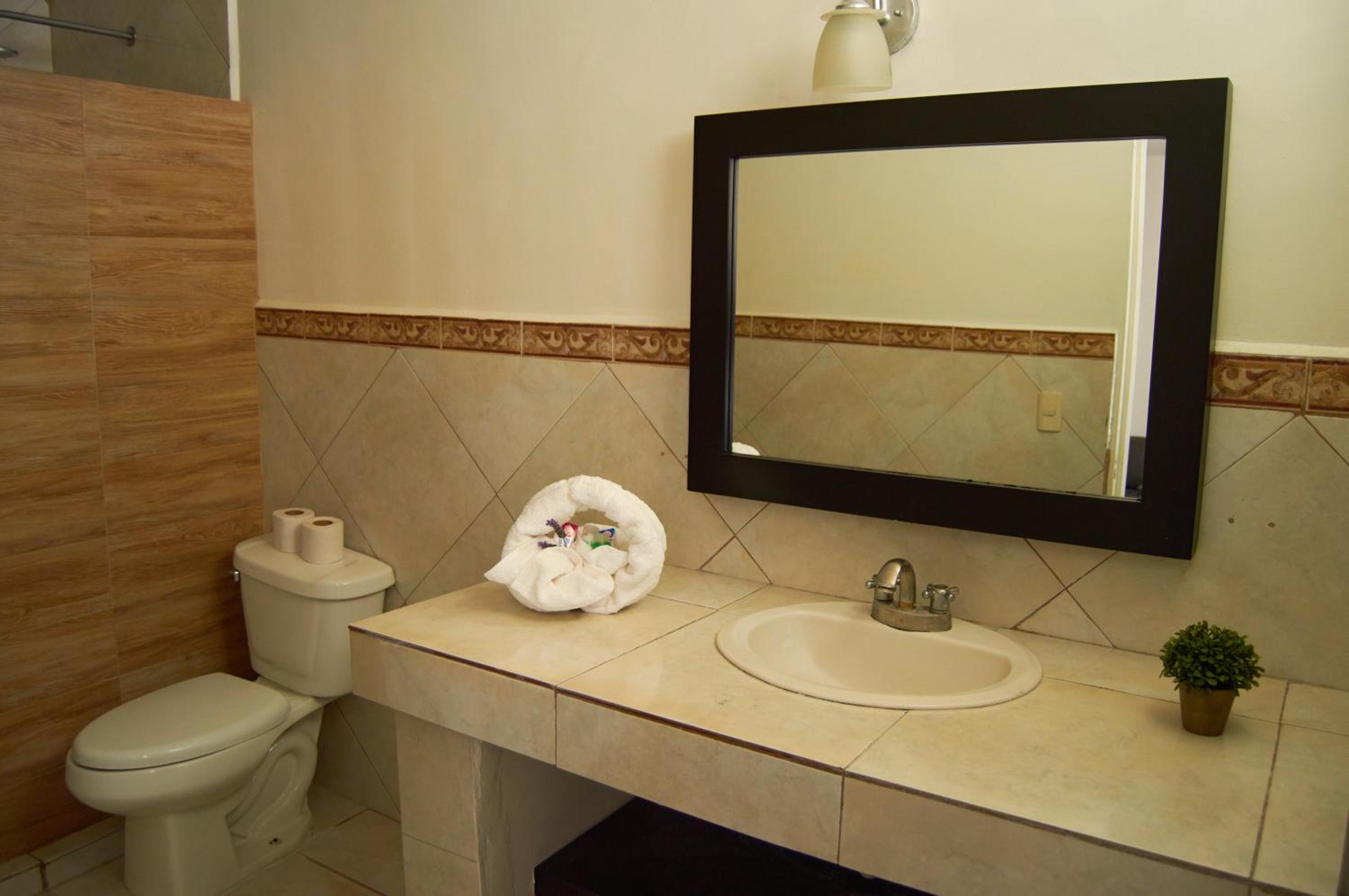 Deluxe King Room photo 2
