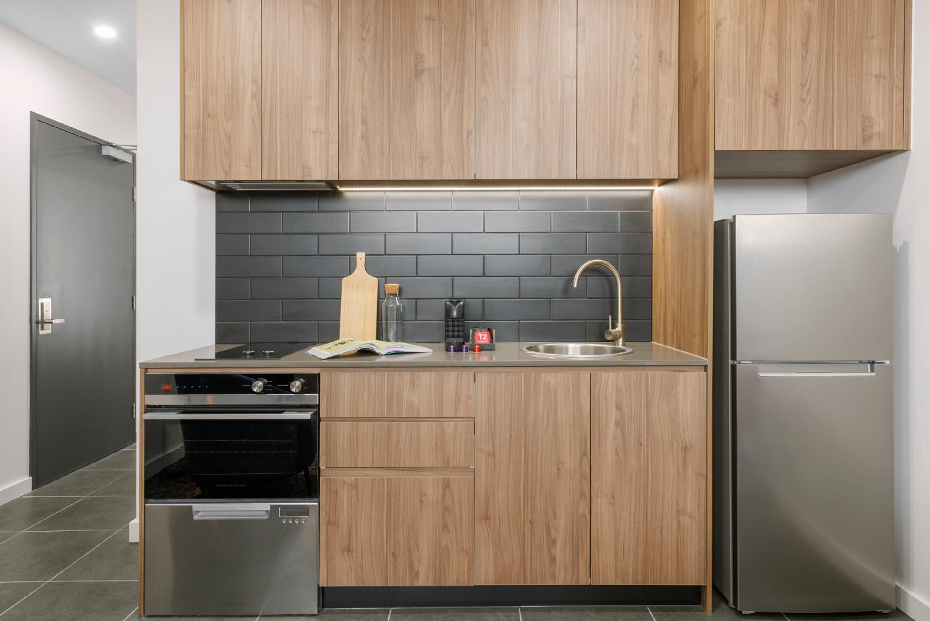 One-Bedroom Apartment - Photo 2