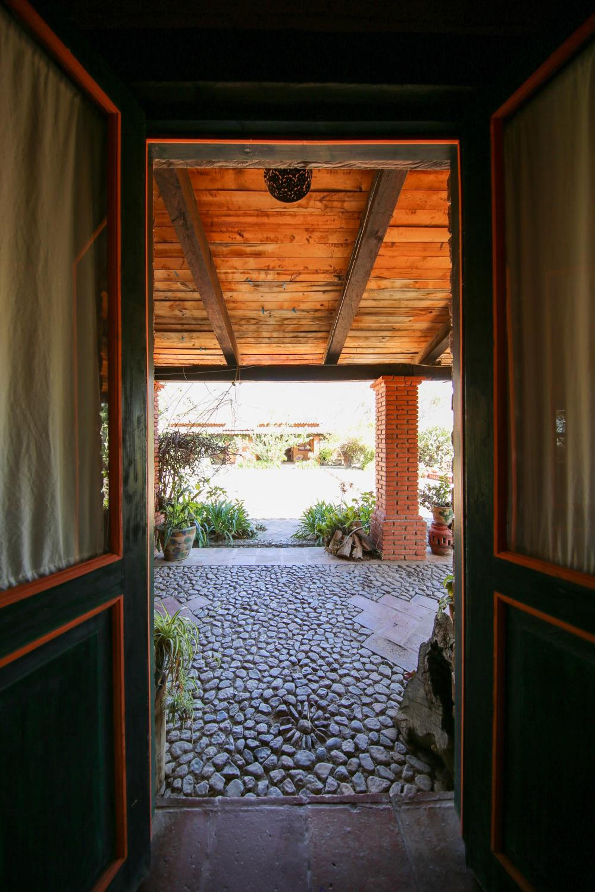 Double Room - Photo 12