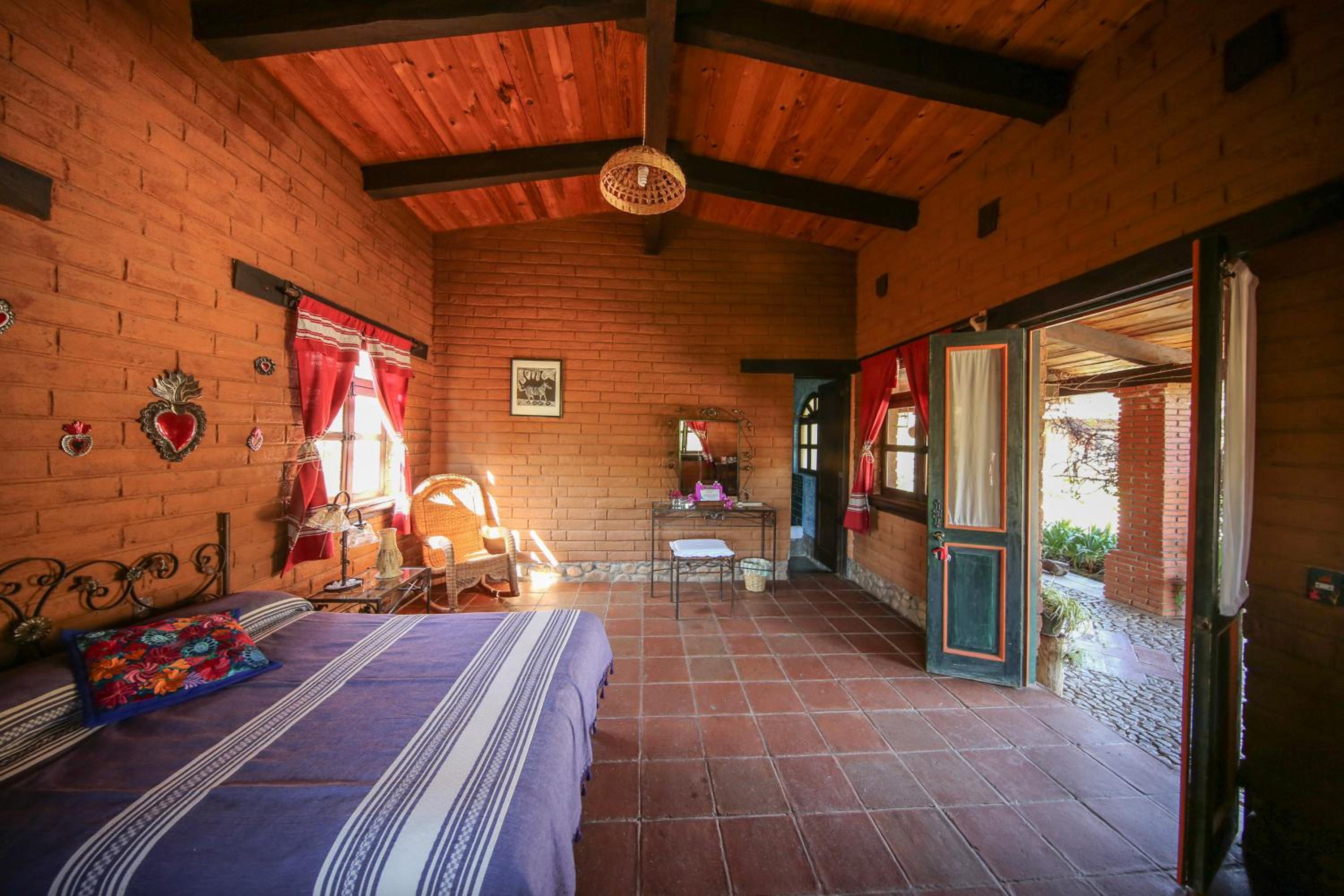 Double Room - Photo 11
