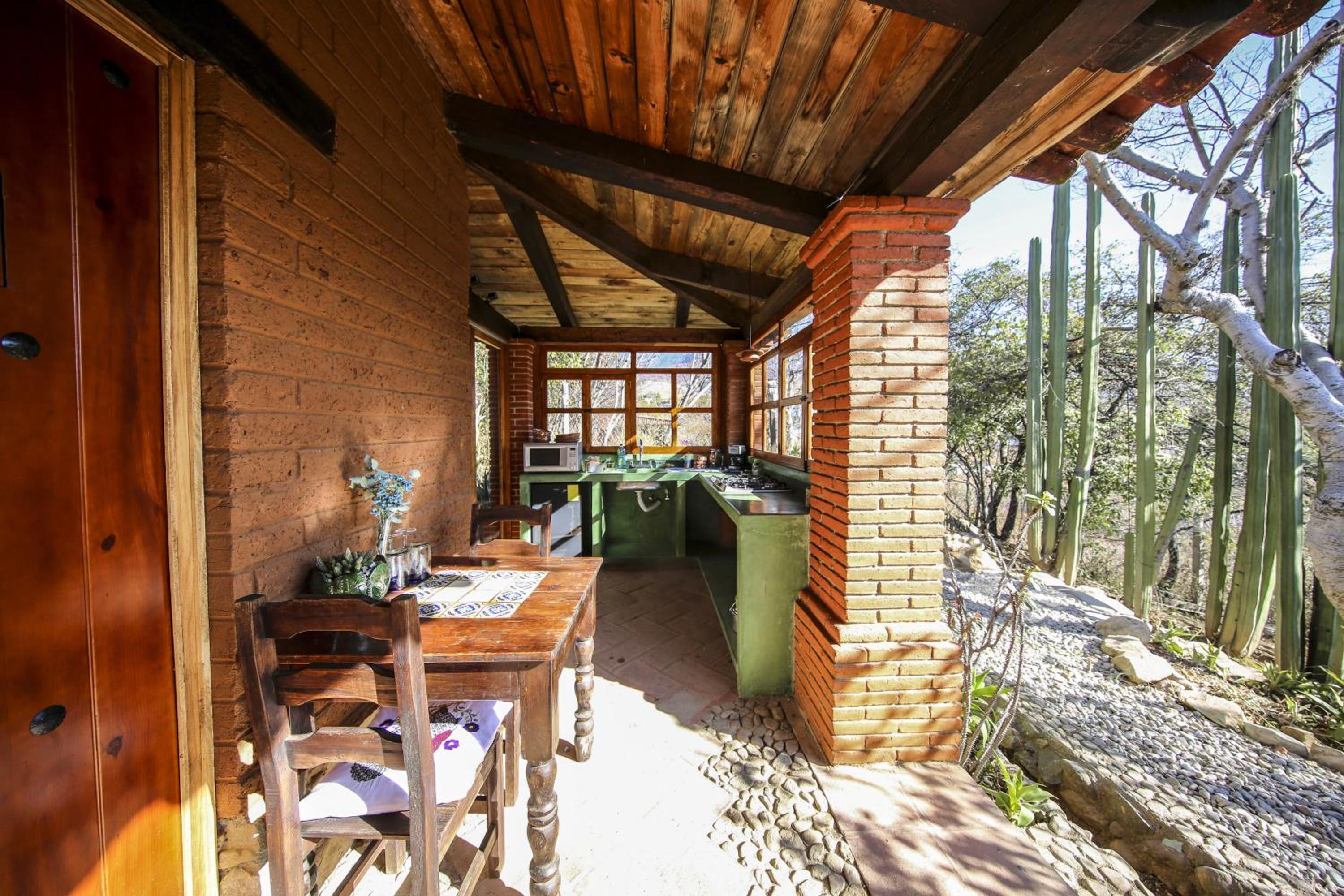 Apartment with Terrace - Photo 17