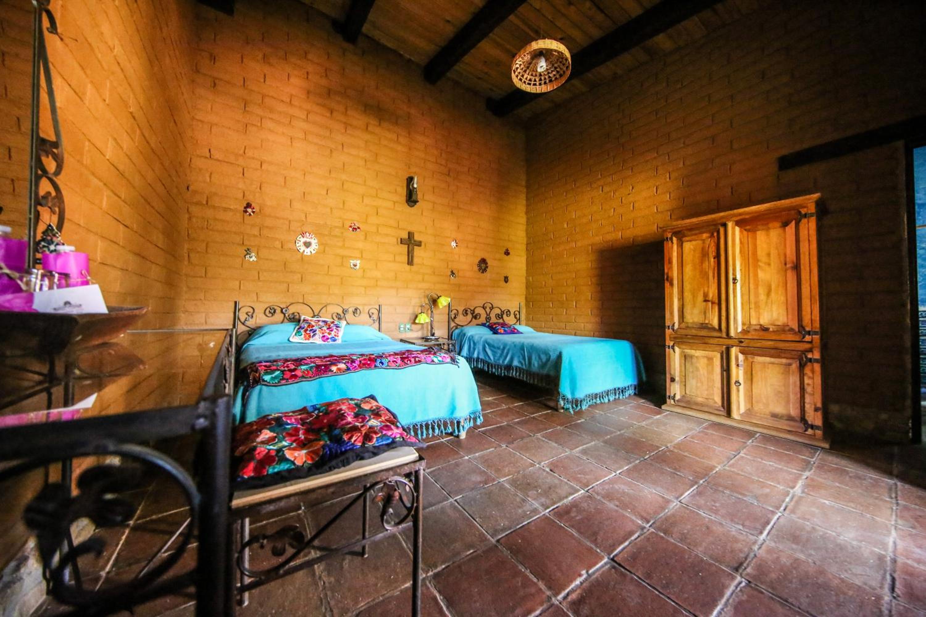 Duplex Quadruple Room - Photo 8