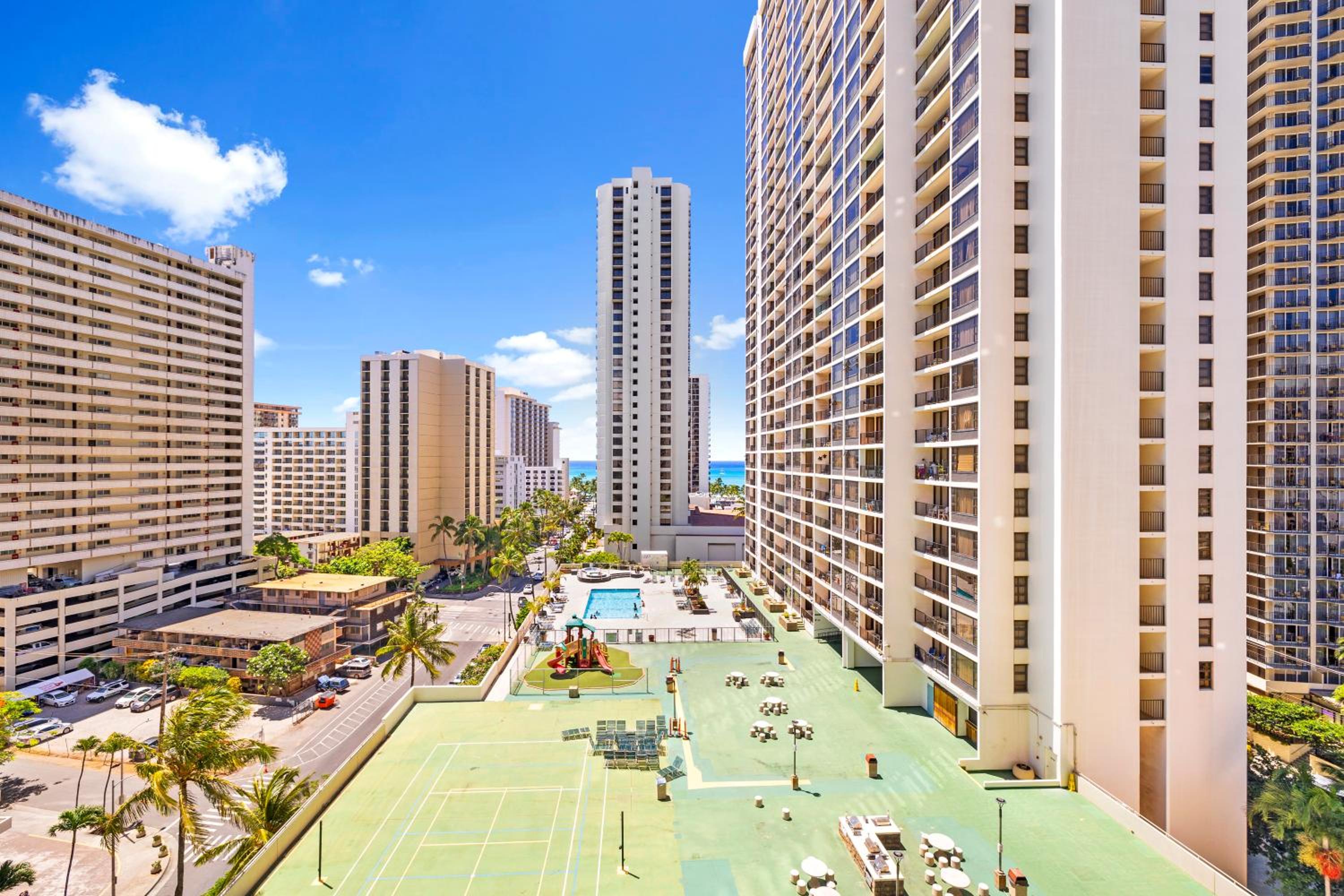 Waikiki condo with lanai & pool access, 1 block to the beach: One-Bedroom Apartment photo