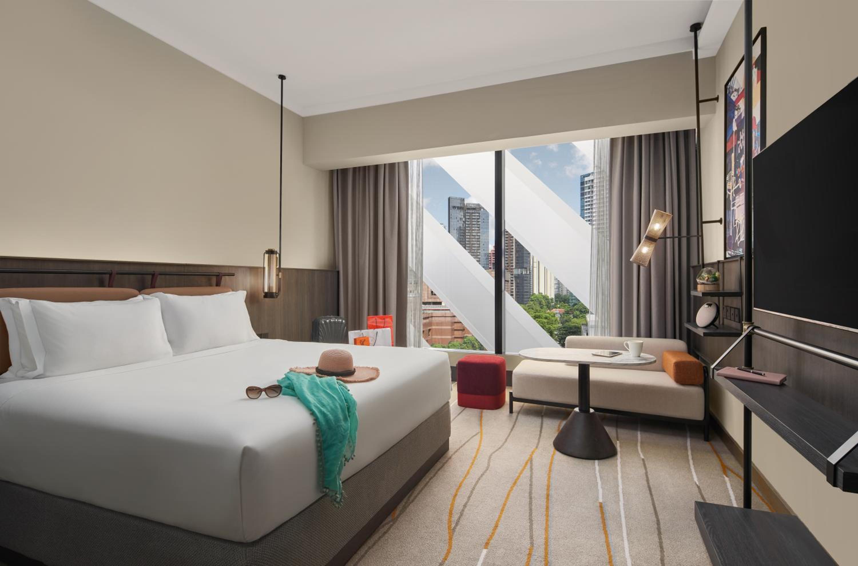 Deluxe Premier Room, 1 King Bed, High Floor, Orchard Paragon View photo 3