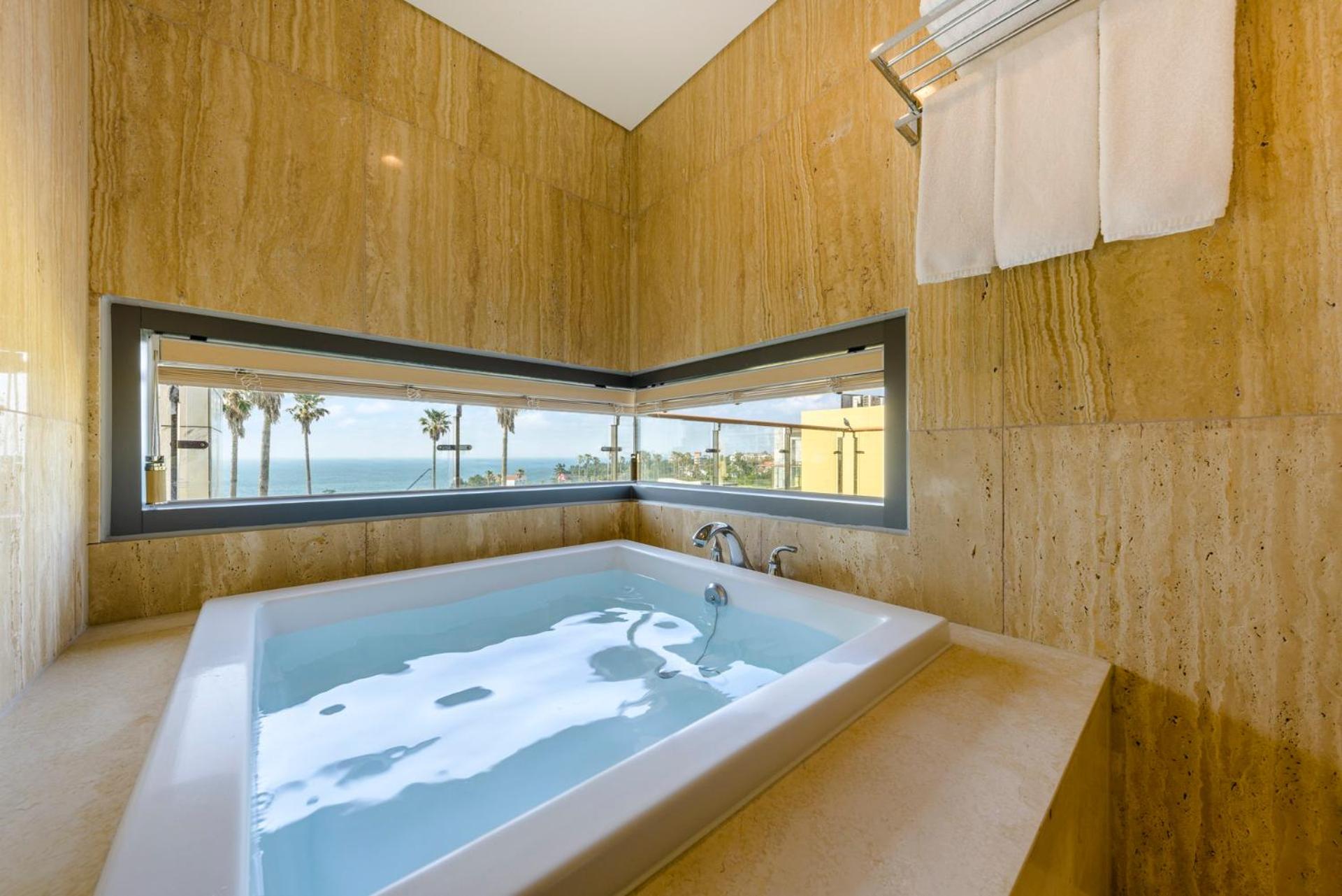 Premium Double Room (Included Breakfast for 2) photo 3
