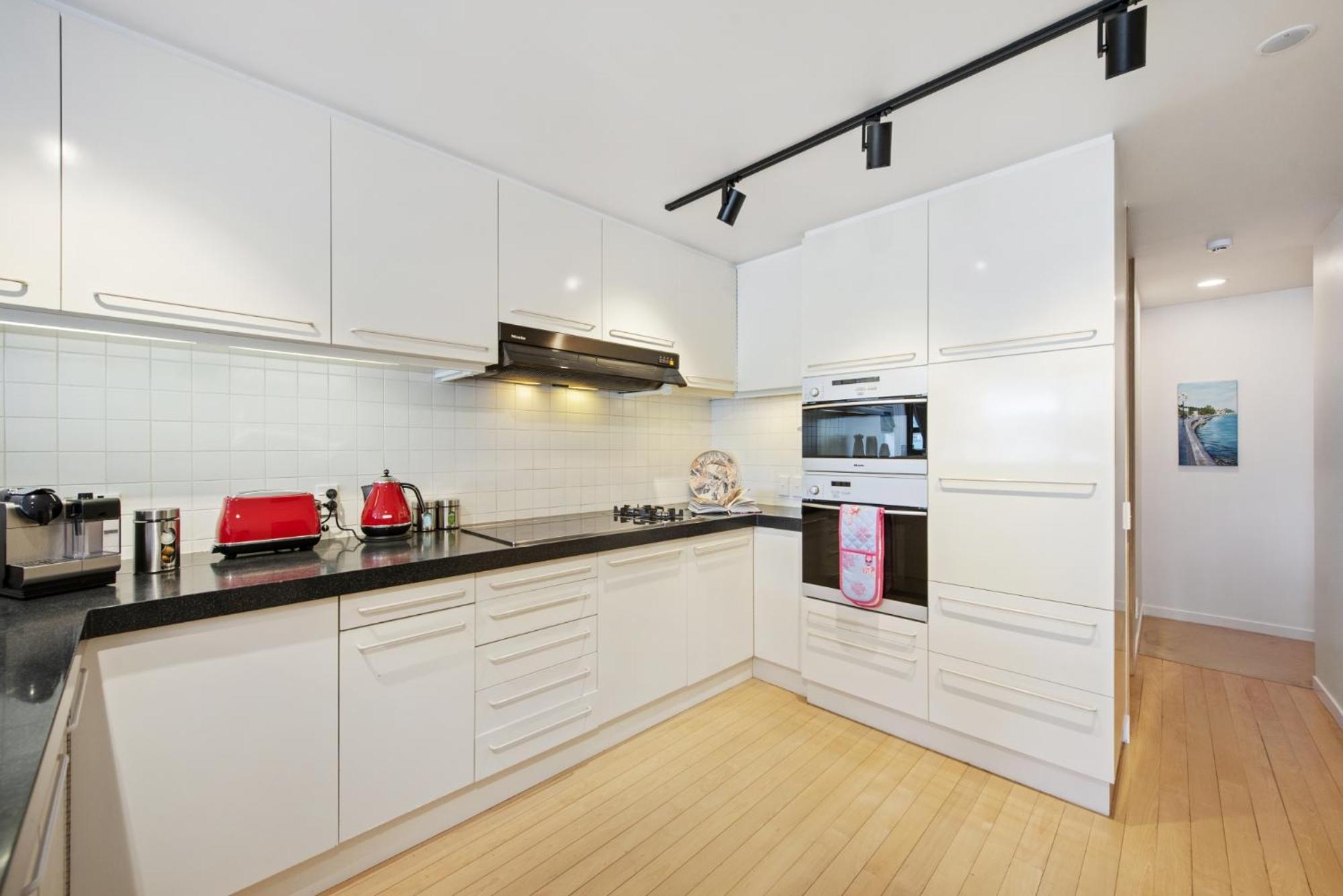 Superior Apartment photo 2