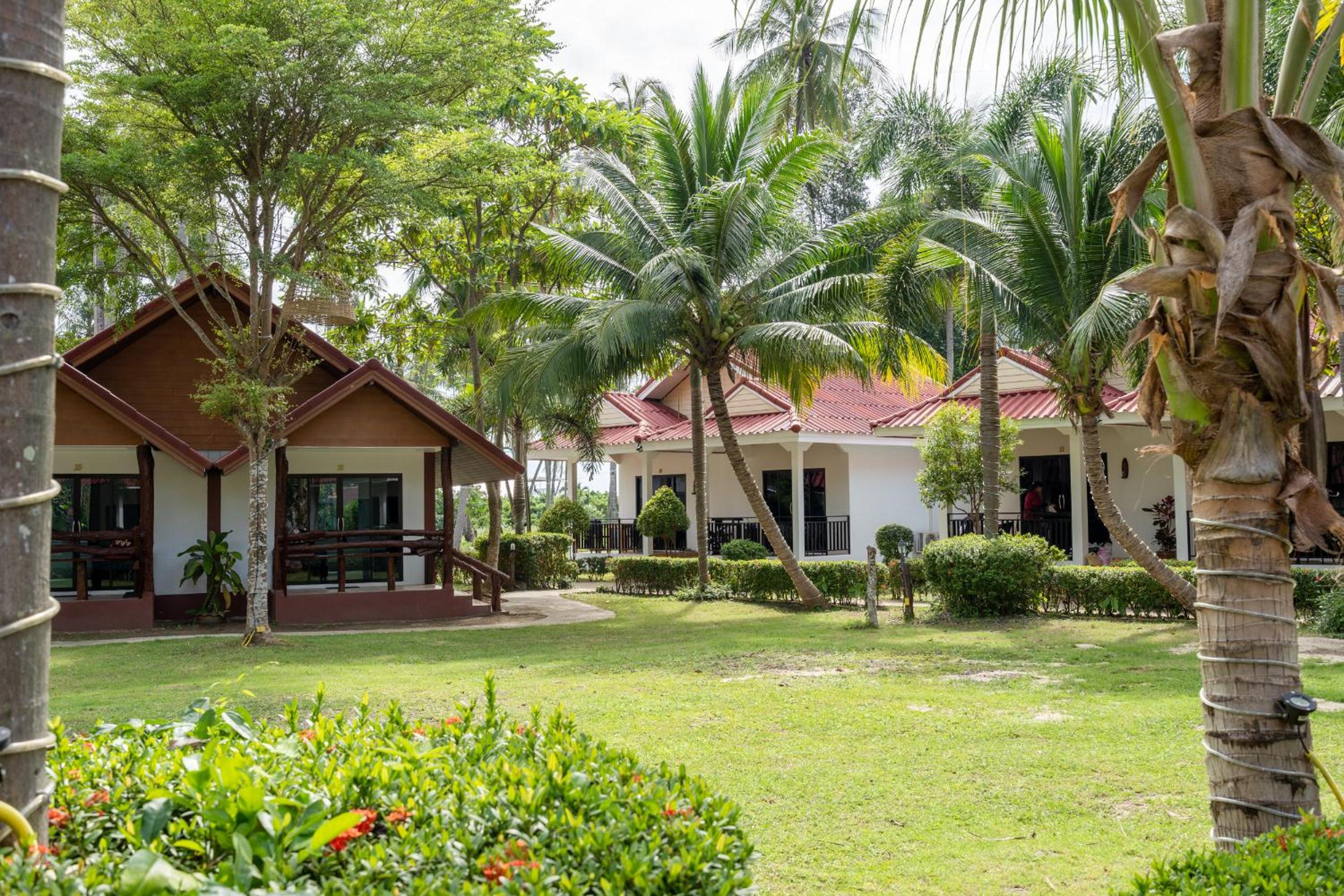 Bungalow with Garden View photo 3
